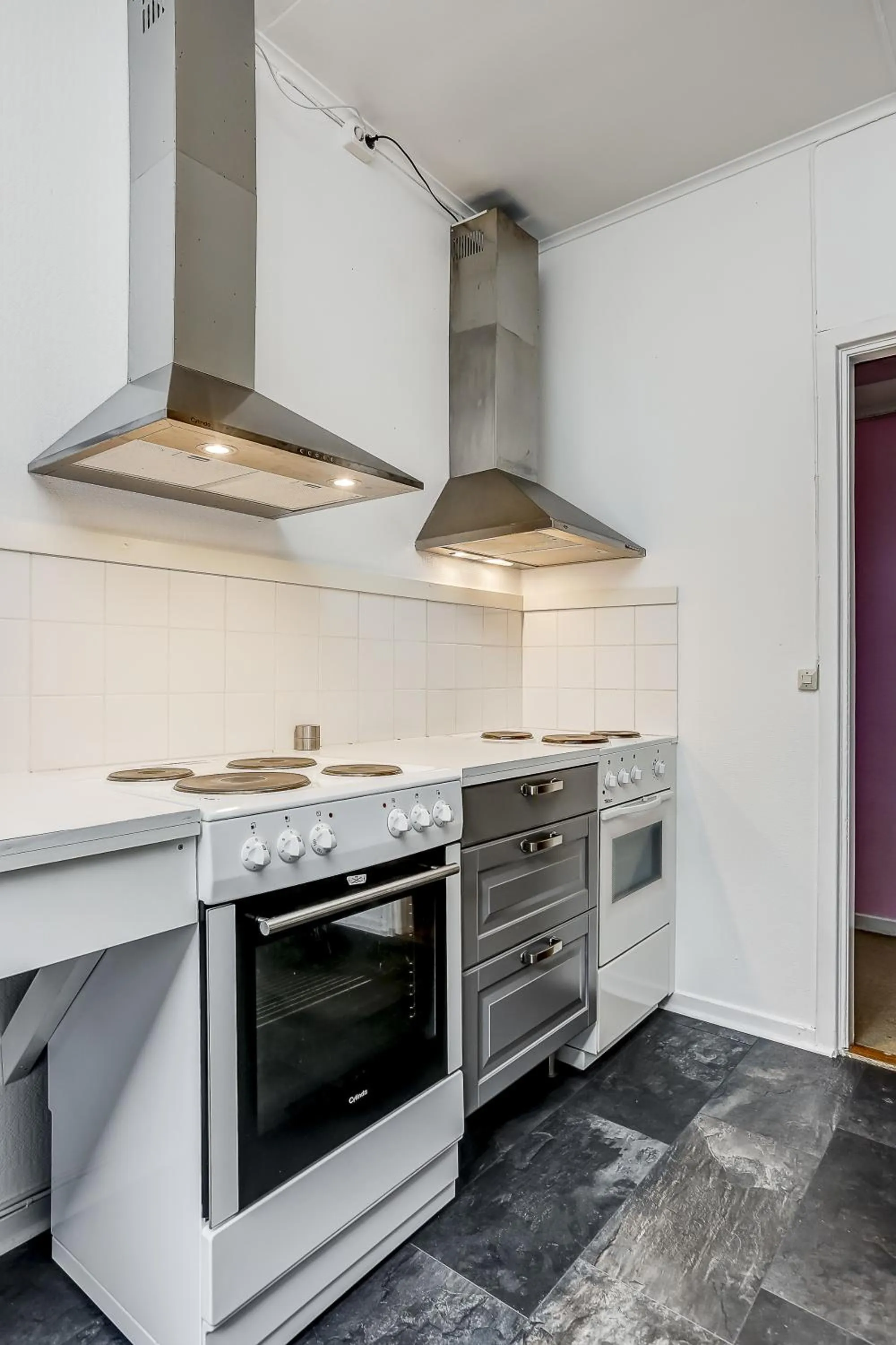 Communal kitchen in STF Hostel Lärbro/Grannen