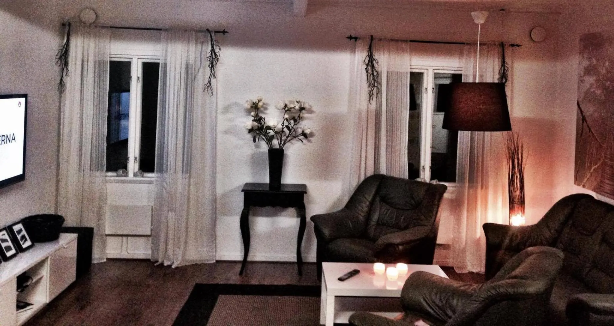 Communal lounge/ TV room in STF Hostel Lärbro/Grannen