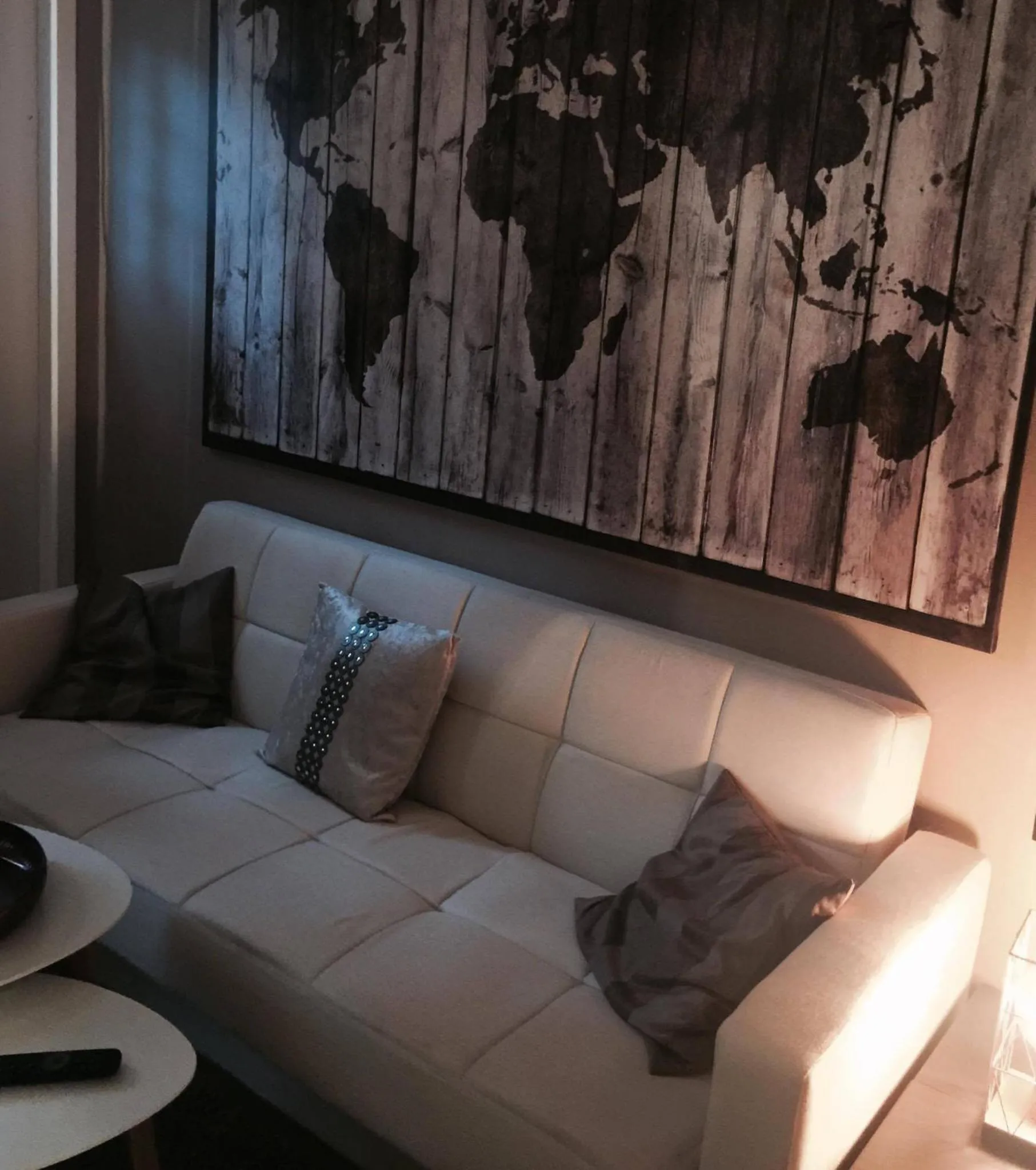 Communal lounge/ TV room in STF Hostel Lärbro/Grannen