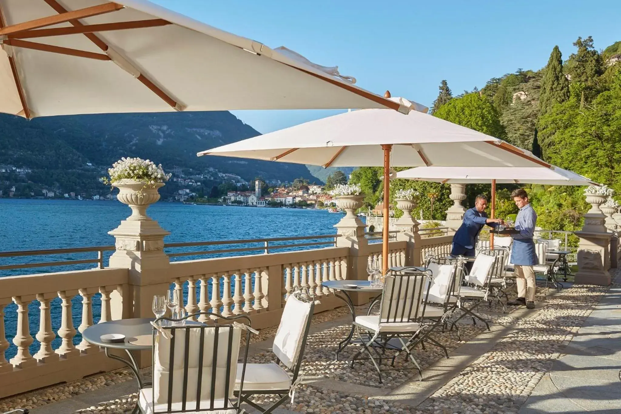 Lounge or bar in Mandarin Oriental, Lago di Como Lounge or bar in Mandarin Oriental, Lago di Como