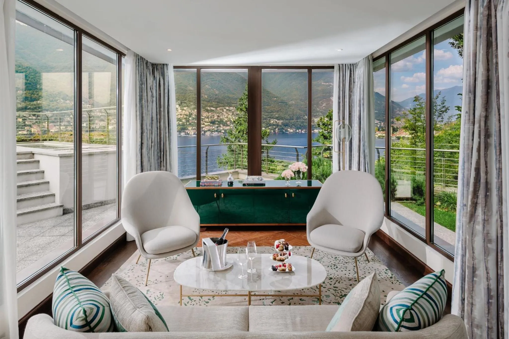 Living room in Mandarin Oriental, Lago di Como