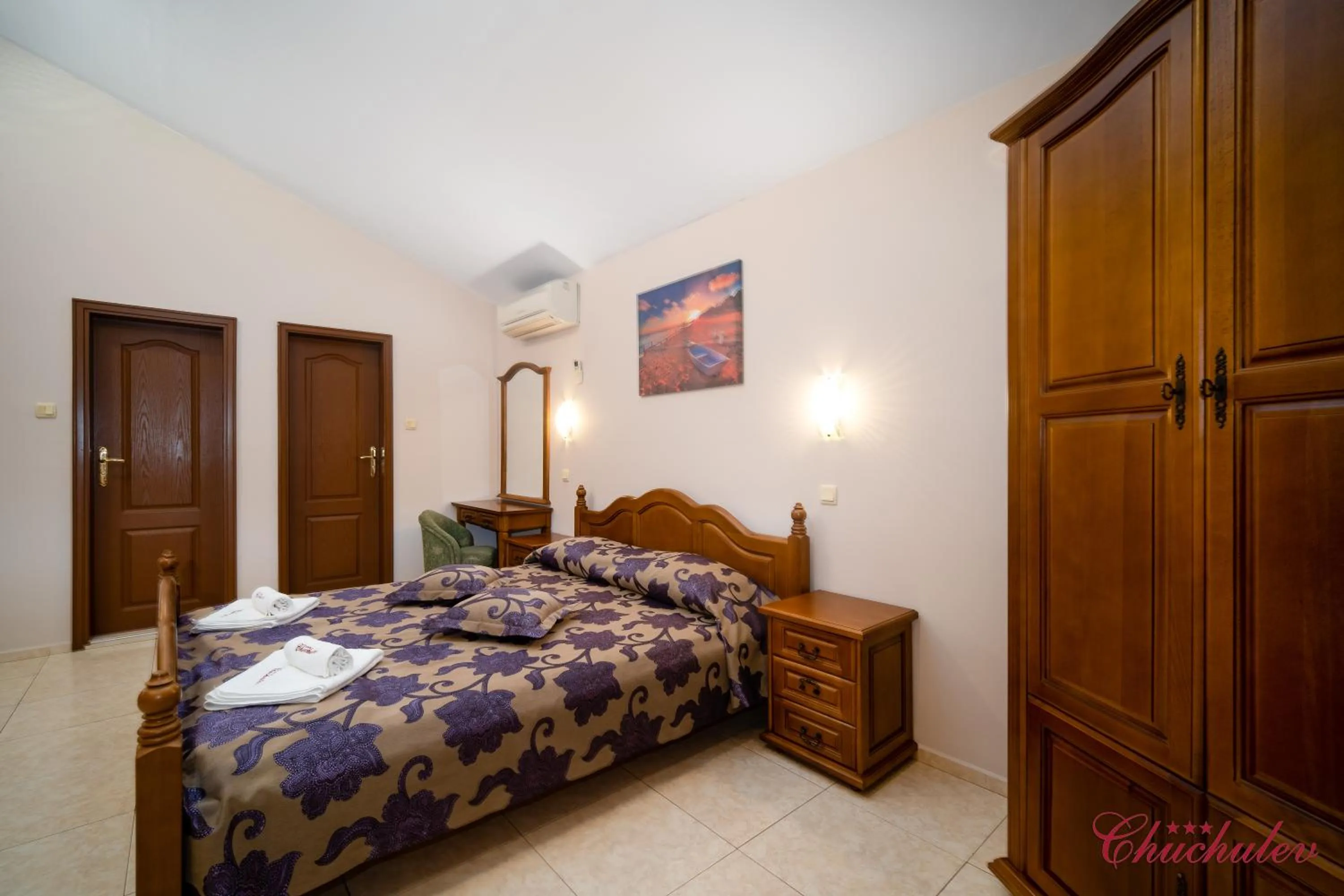 Bed in Hotel Chuchulev