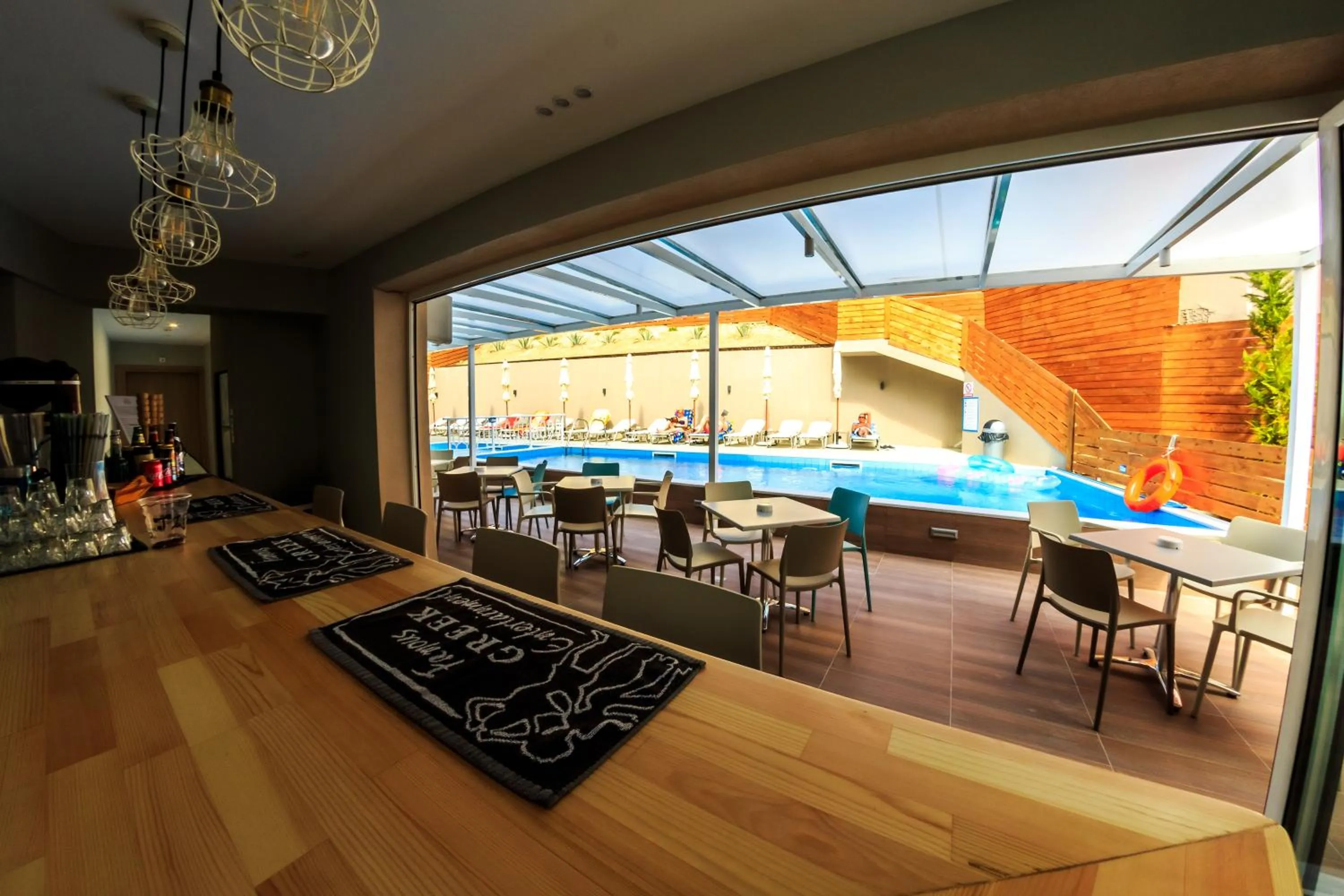 Restaurant/places to eat in Porto Planos Beach Hotel