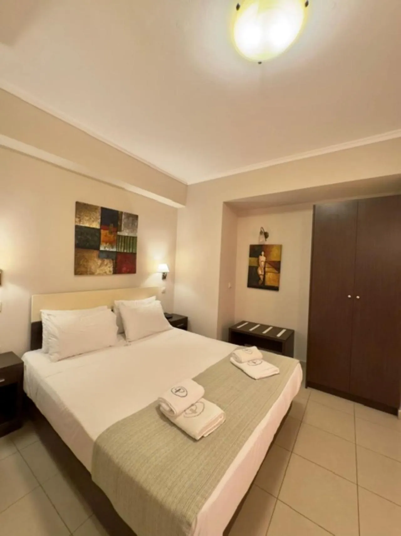 Bedroom, Bed in Porto Planos Beach Hotel