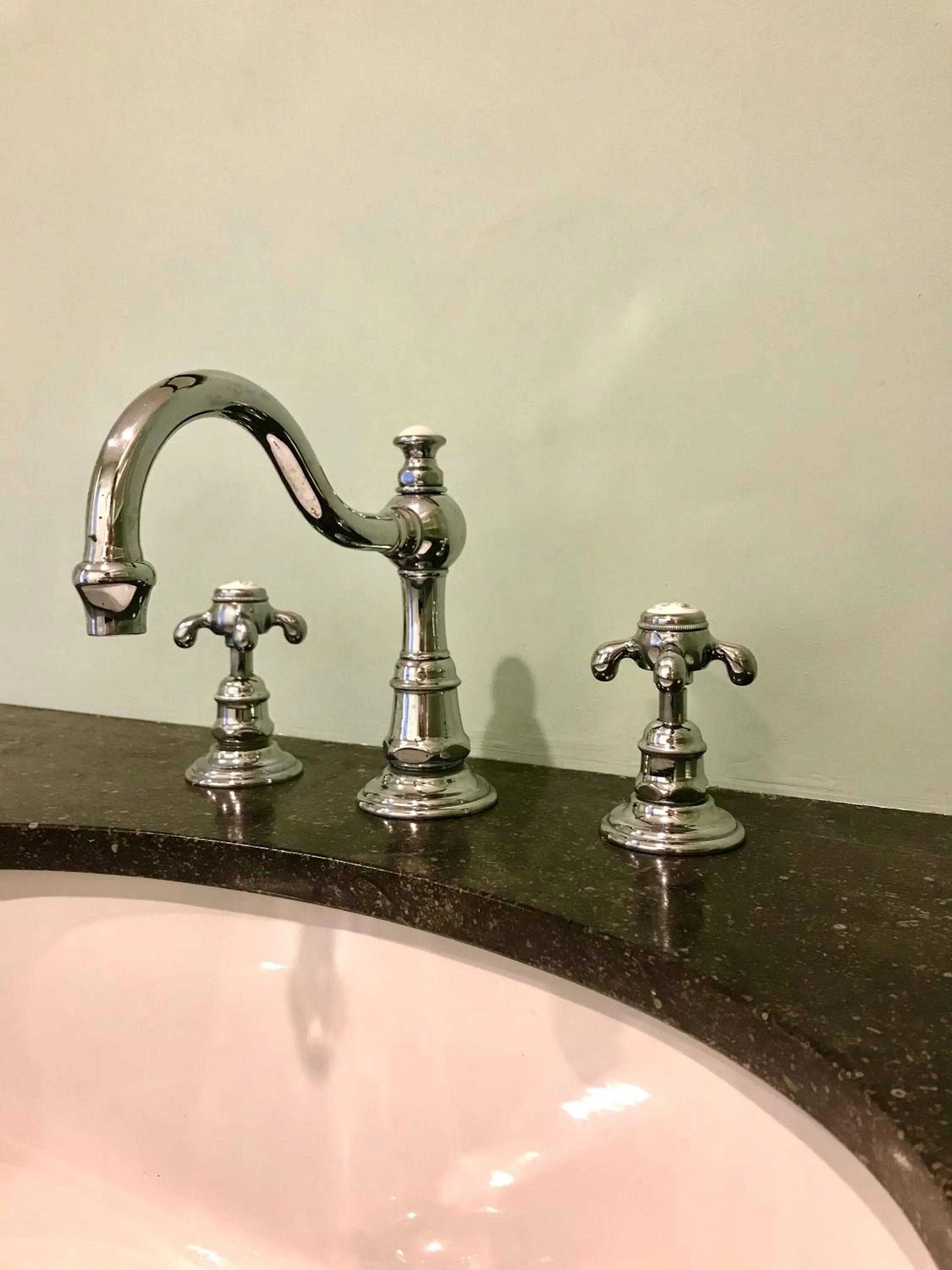 Bathroom in Chambres d'hôtes Vers la Croix