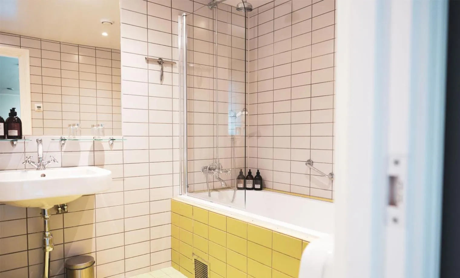 Shower in Hotell Borgholm
