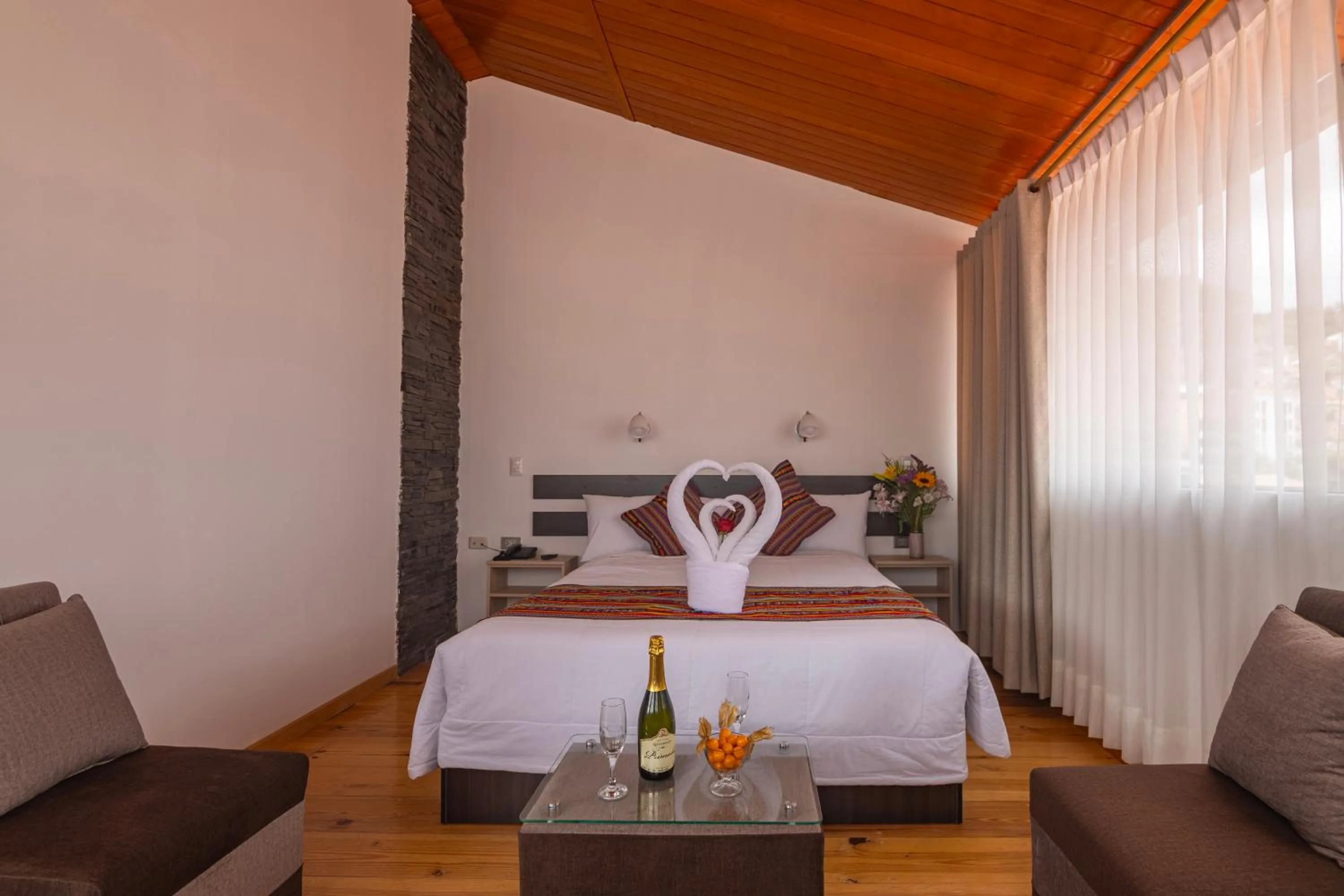 Bed in Hotel Kapac Inn-San Blas