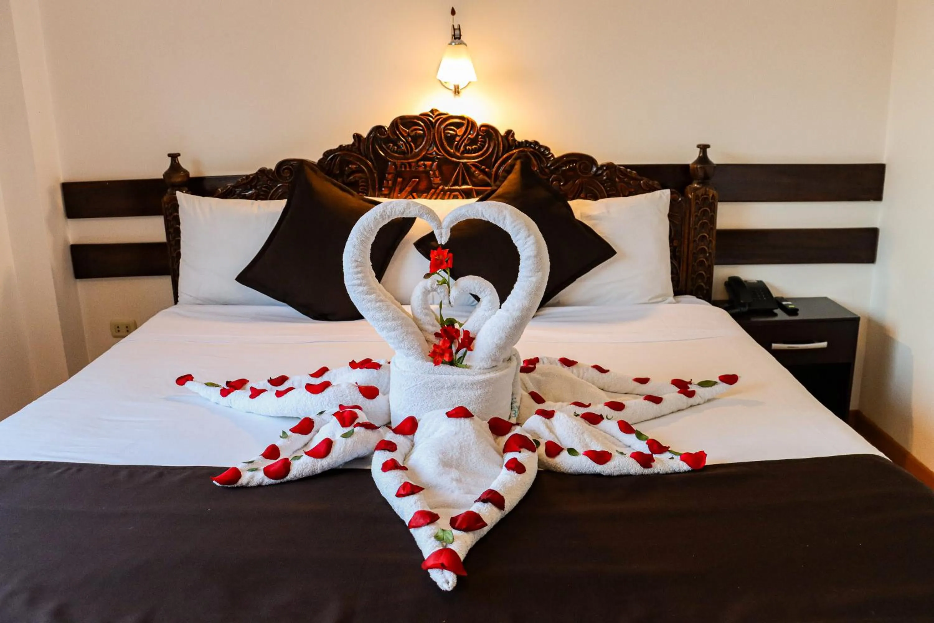 Bed in Hotel Kapac Inn-San Blas