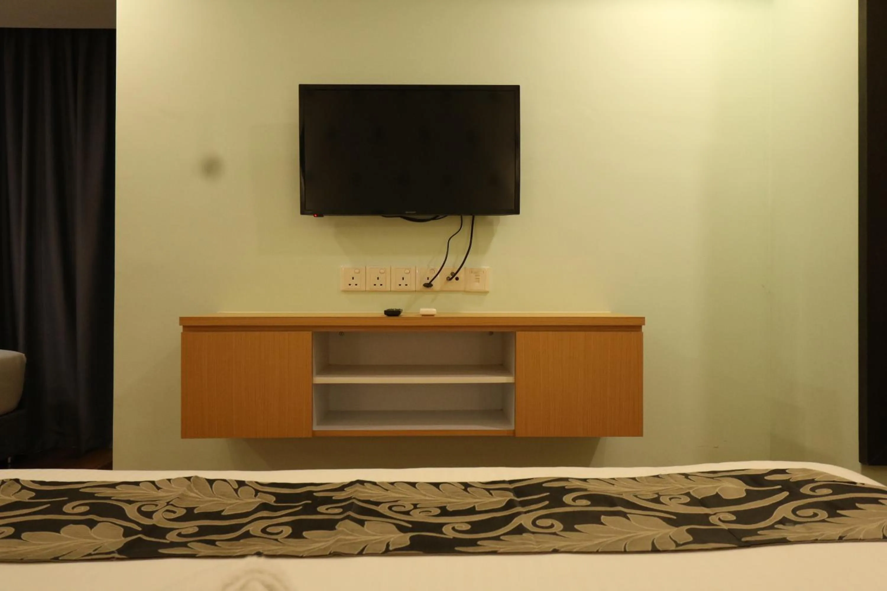 Other, Bed in Raintree Resort Suites