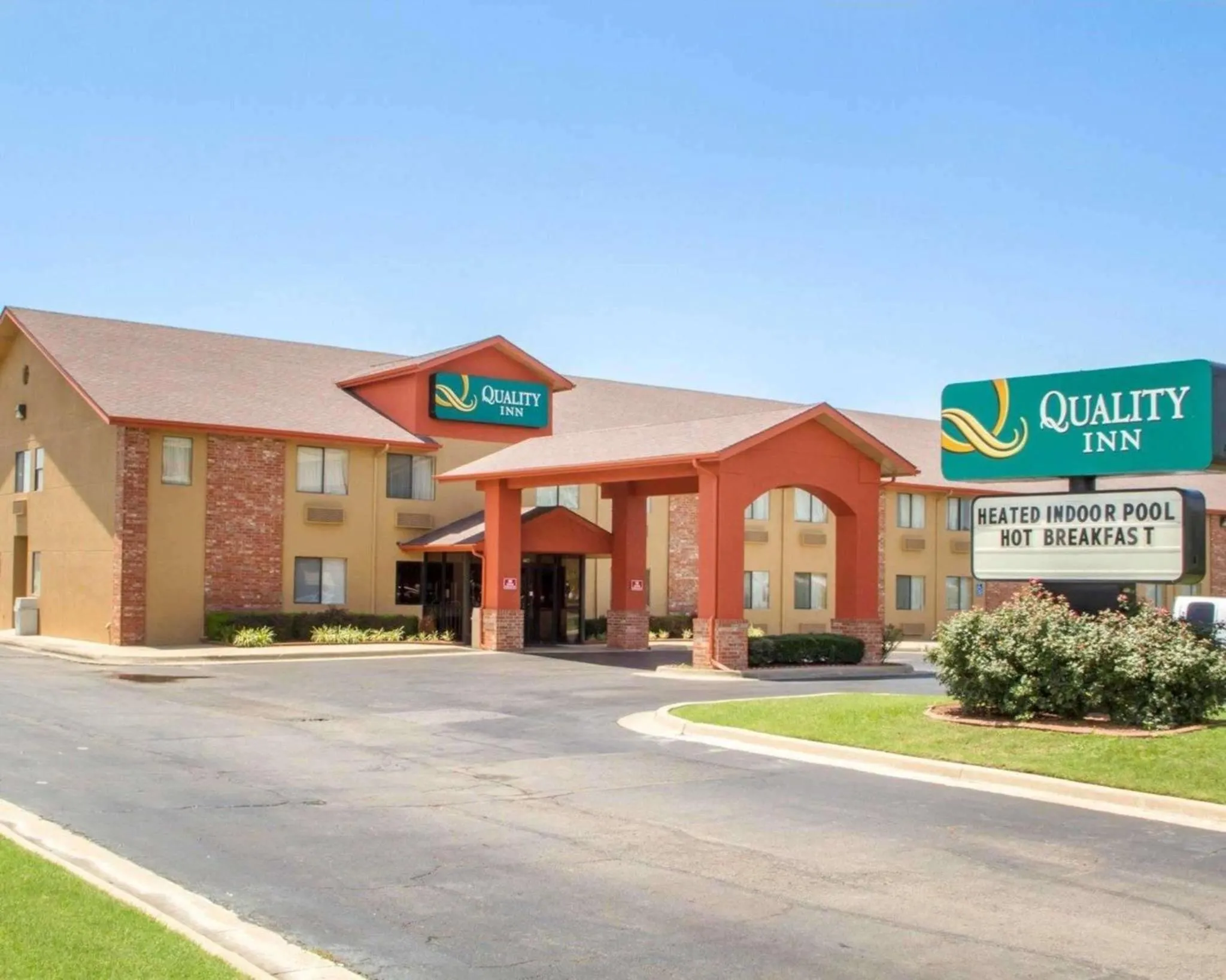 Property building in Quality Inn Broken Arrow - Tulsa