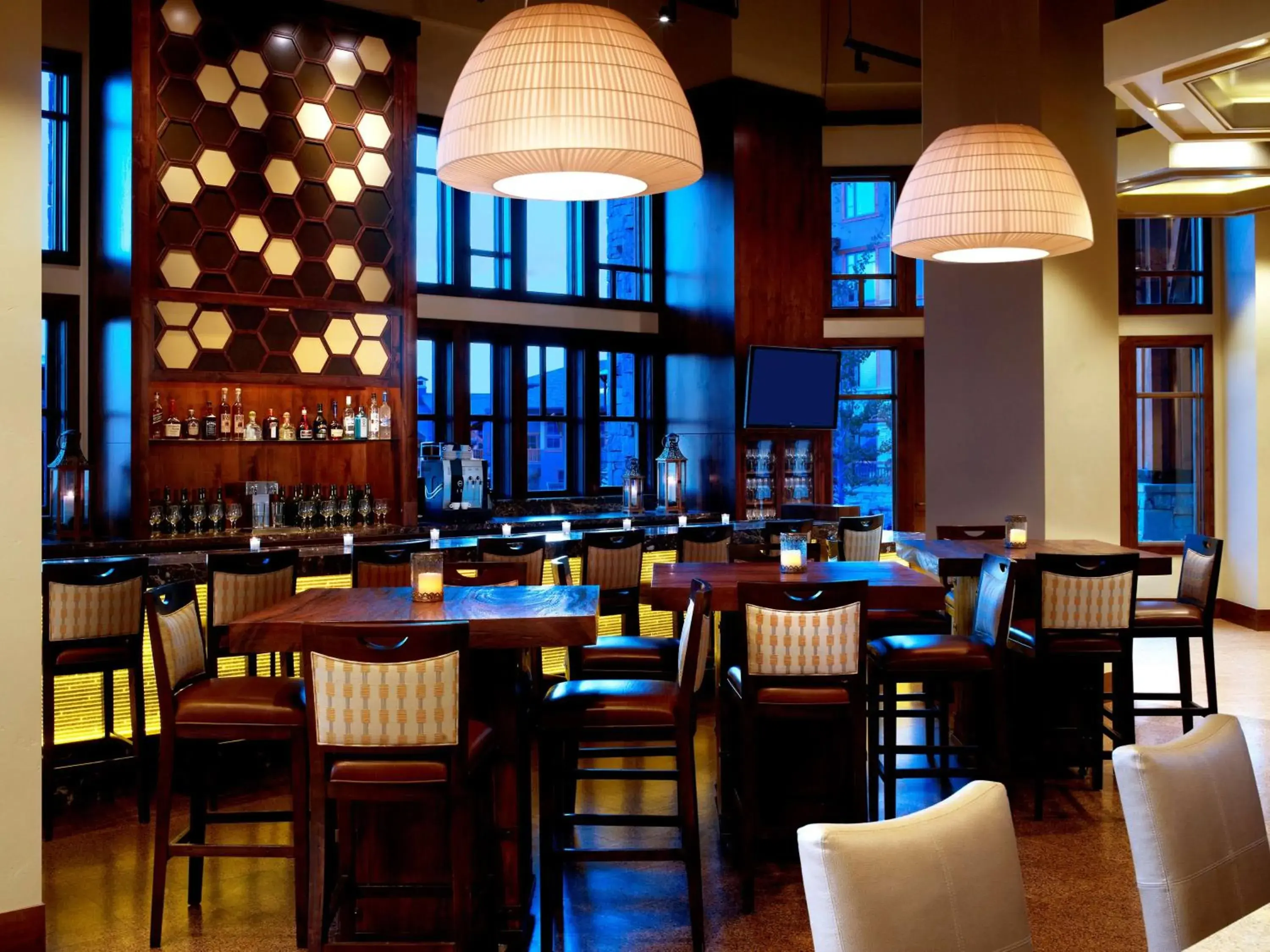 Lounge or bar in Hyatt Centric Park City Lounge or bar in Hyatt Centric Park City