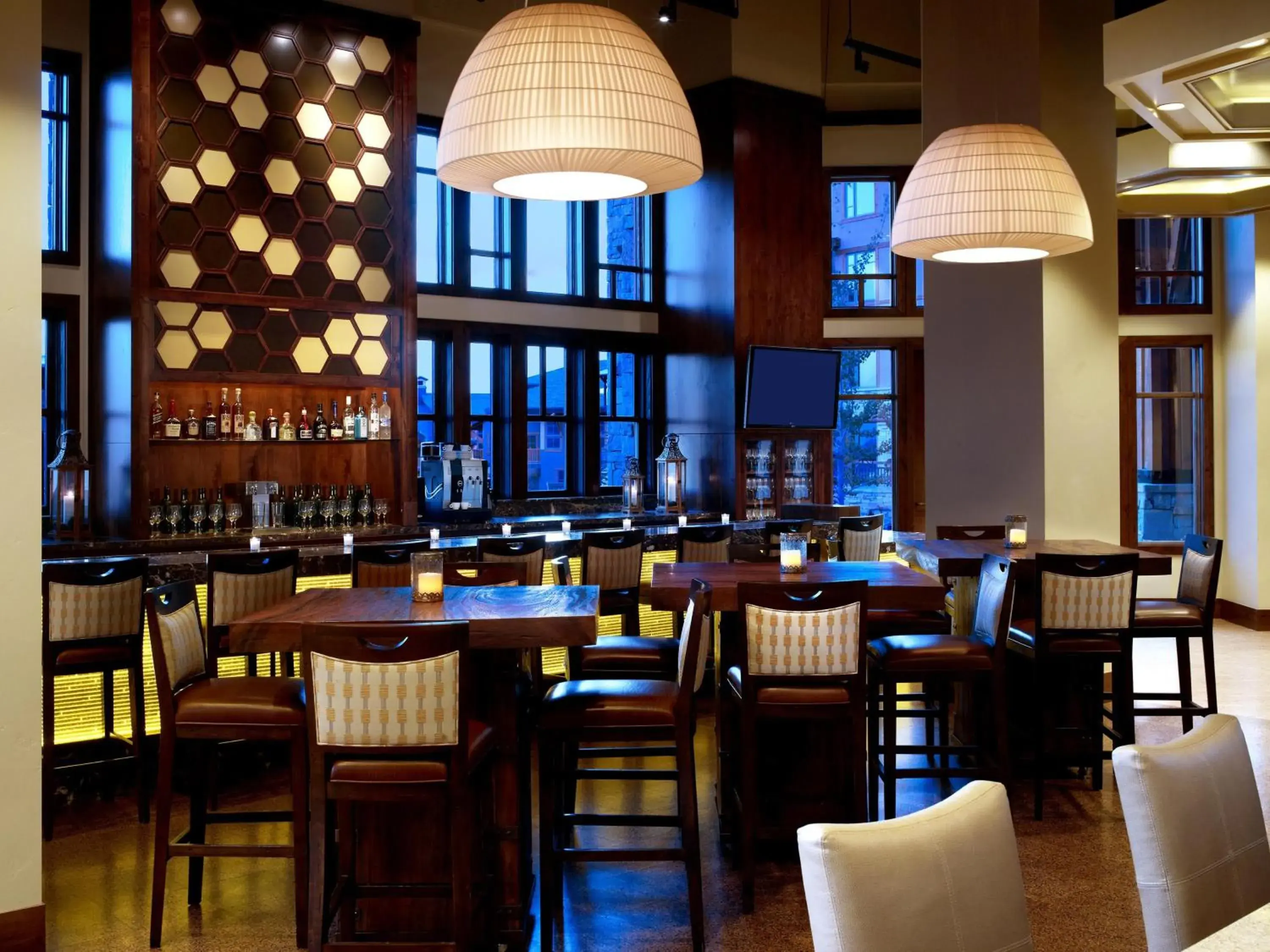 Lounge or bar in Hyatt Centric Park City Lounge or bar in Hyatt Centric Park City