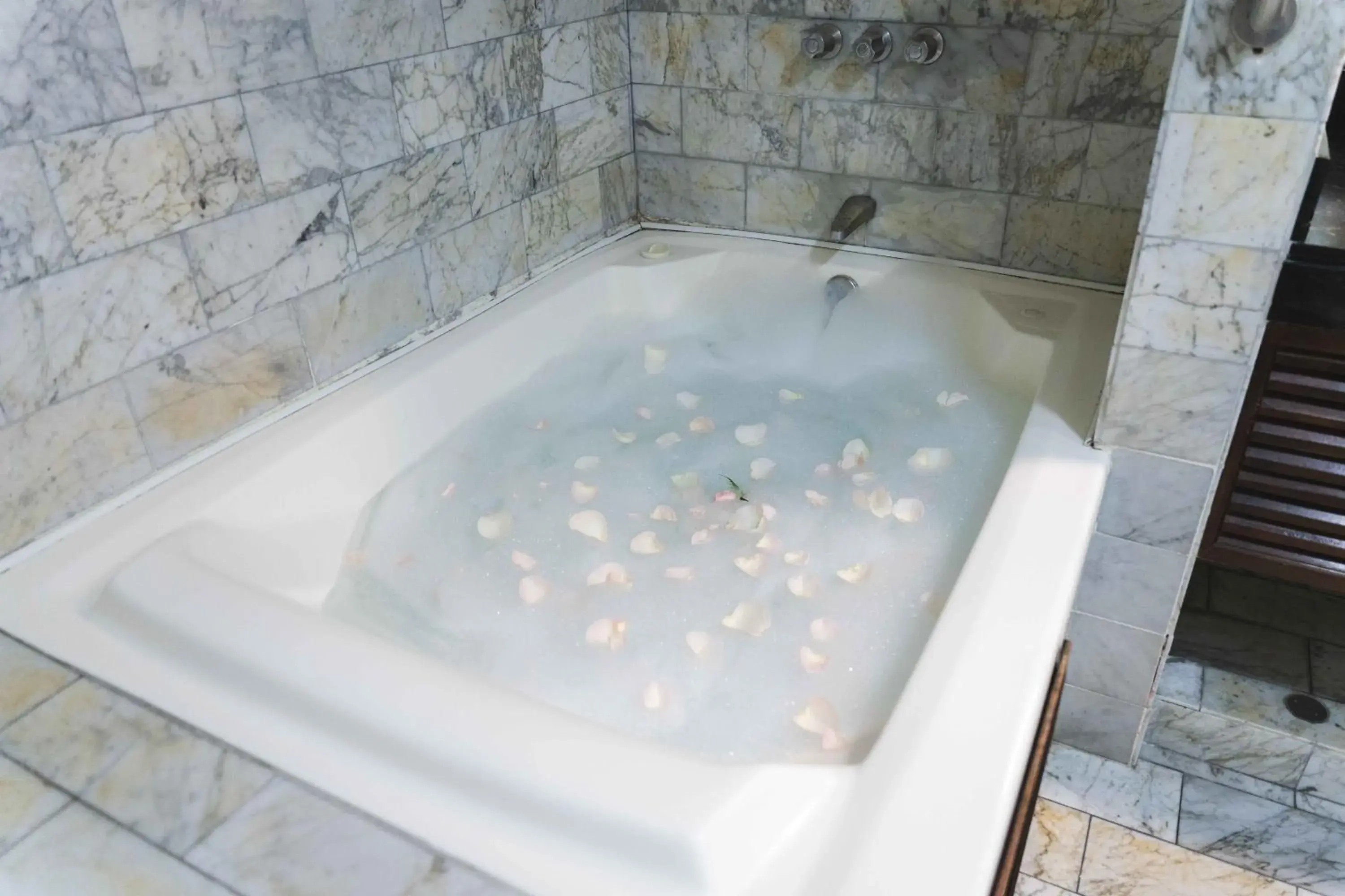 Two-Bedroom Deluxe Apartment in La Paz Apart Hotel Two-Bedroom Deluxe Apartment in La Paz Apart Hotel