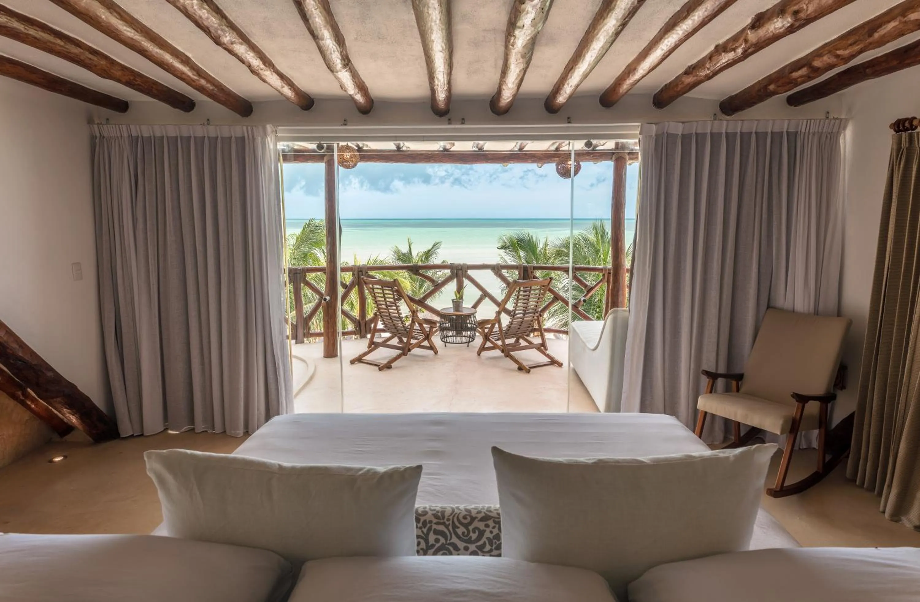 Bed in Hotel Villas Flamingos