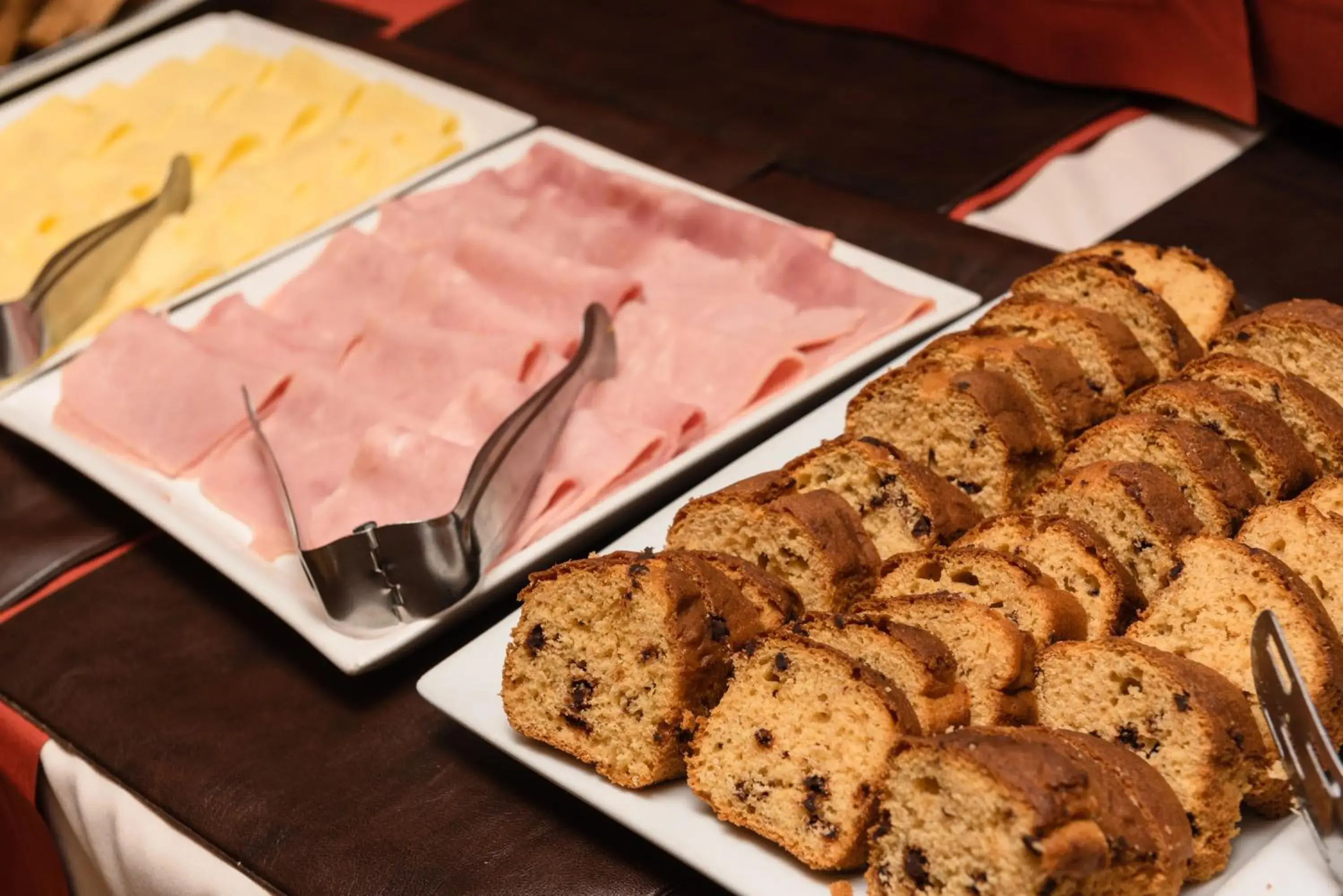 Buffet breakfast in Icaro Suites Buffet breakfast in Icaro Suites