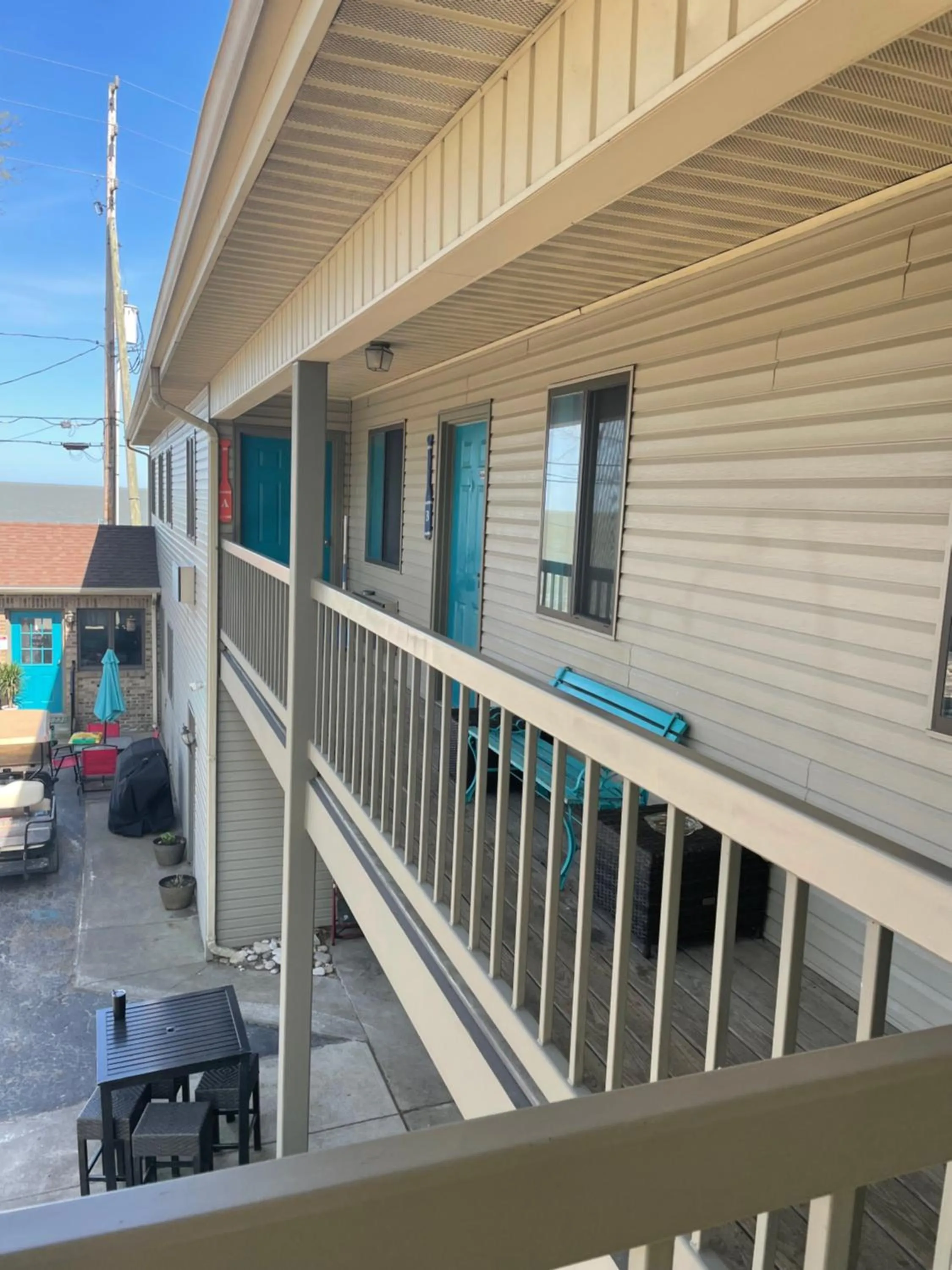 Property building in Lake Point Motel