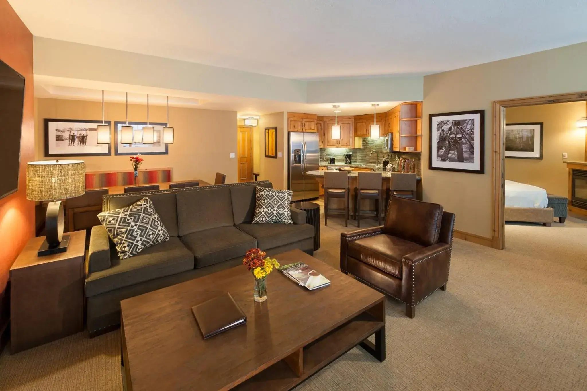 Living room, Seating Area in Grand Summit Lodge Park City - Canyons Village