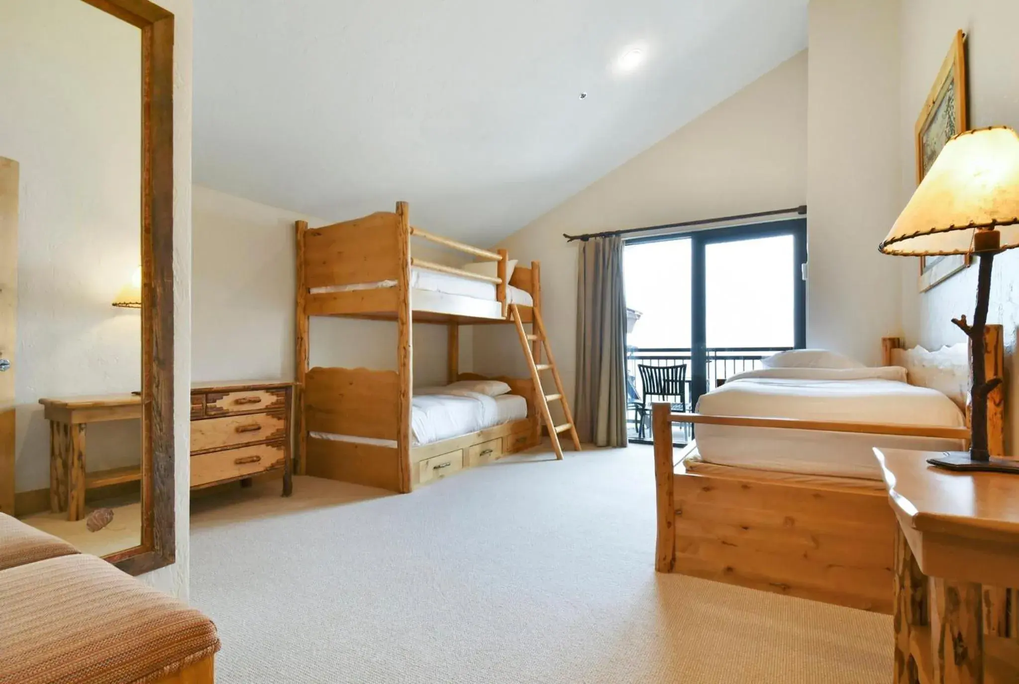 Bedroom, Bed in Grand Summit Lodge Park City - Canyons Village