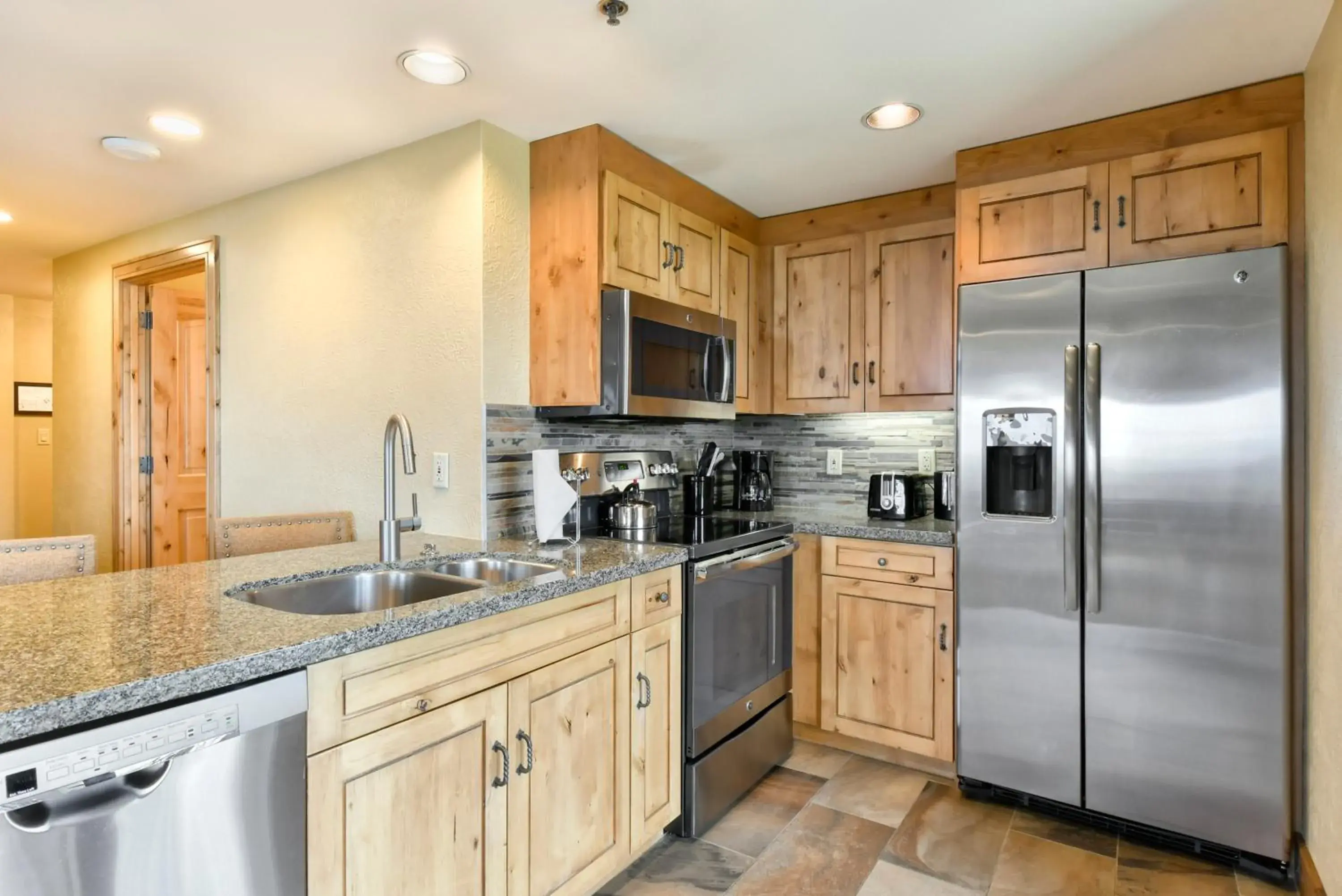 Kitchen/Kitchenette in Grand Summit Lodge Park City - Canyons Village