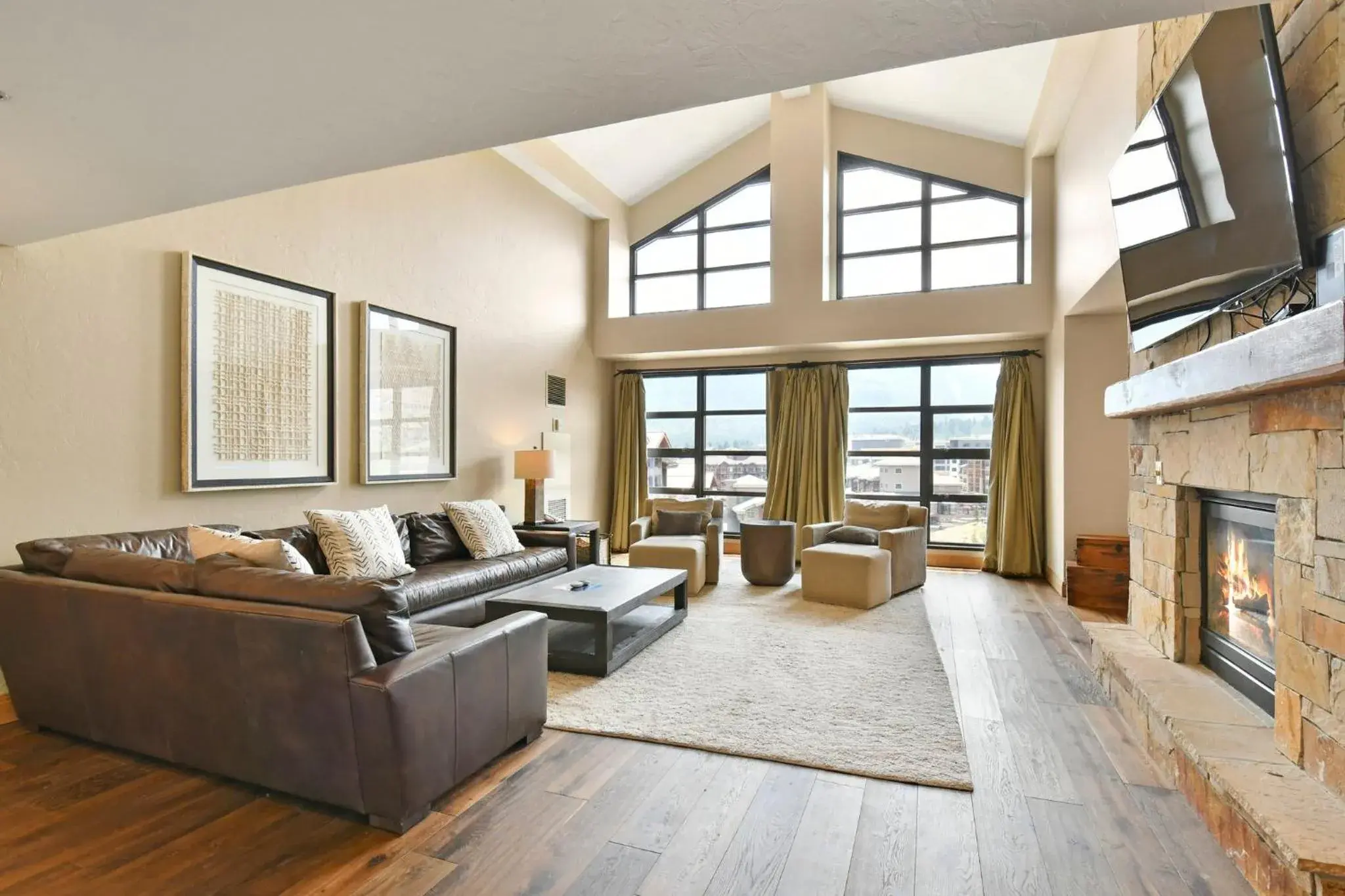 Living room, Seating Area in Grand Summit Lodge Park City - Canyons Village