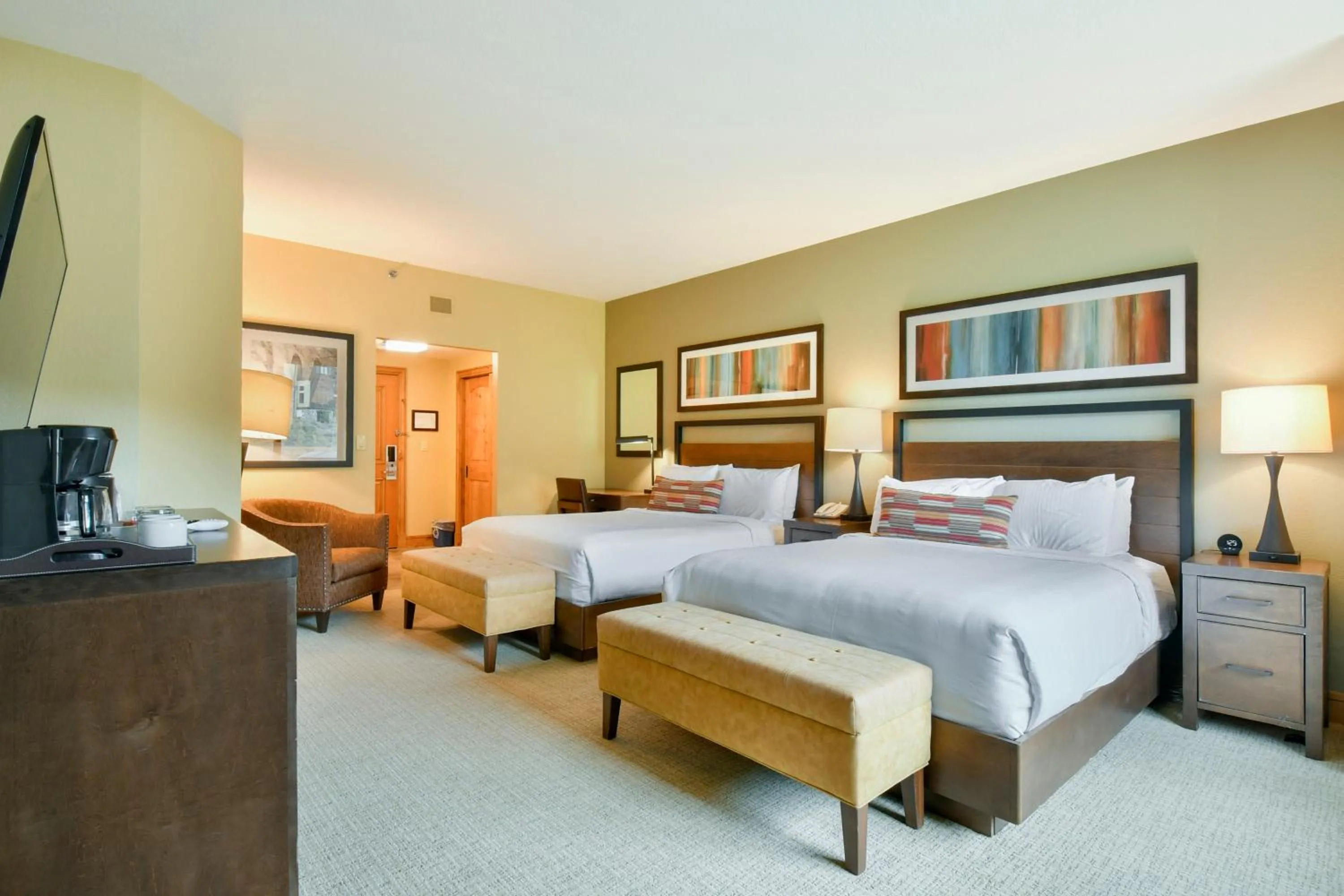 Bed in Grand Summit Hotel - Canyons Village, a RockResort