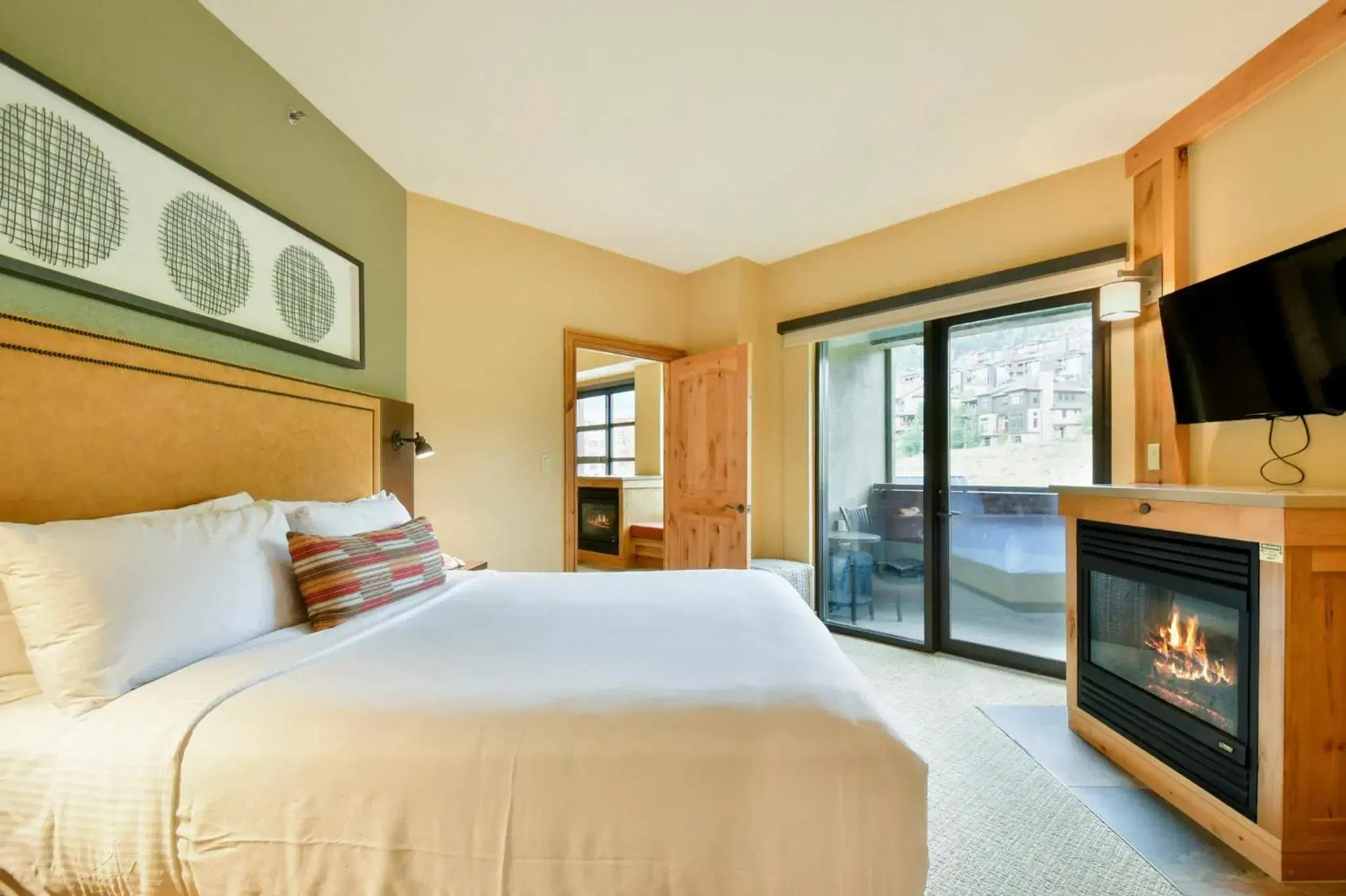 Photo of the whole room, Bed in Grand Summit Lodge Park City - Canyons Village