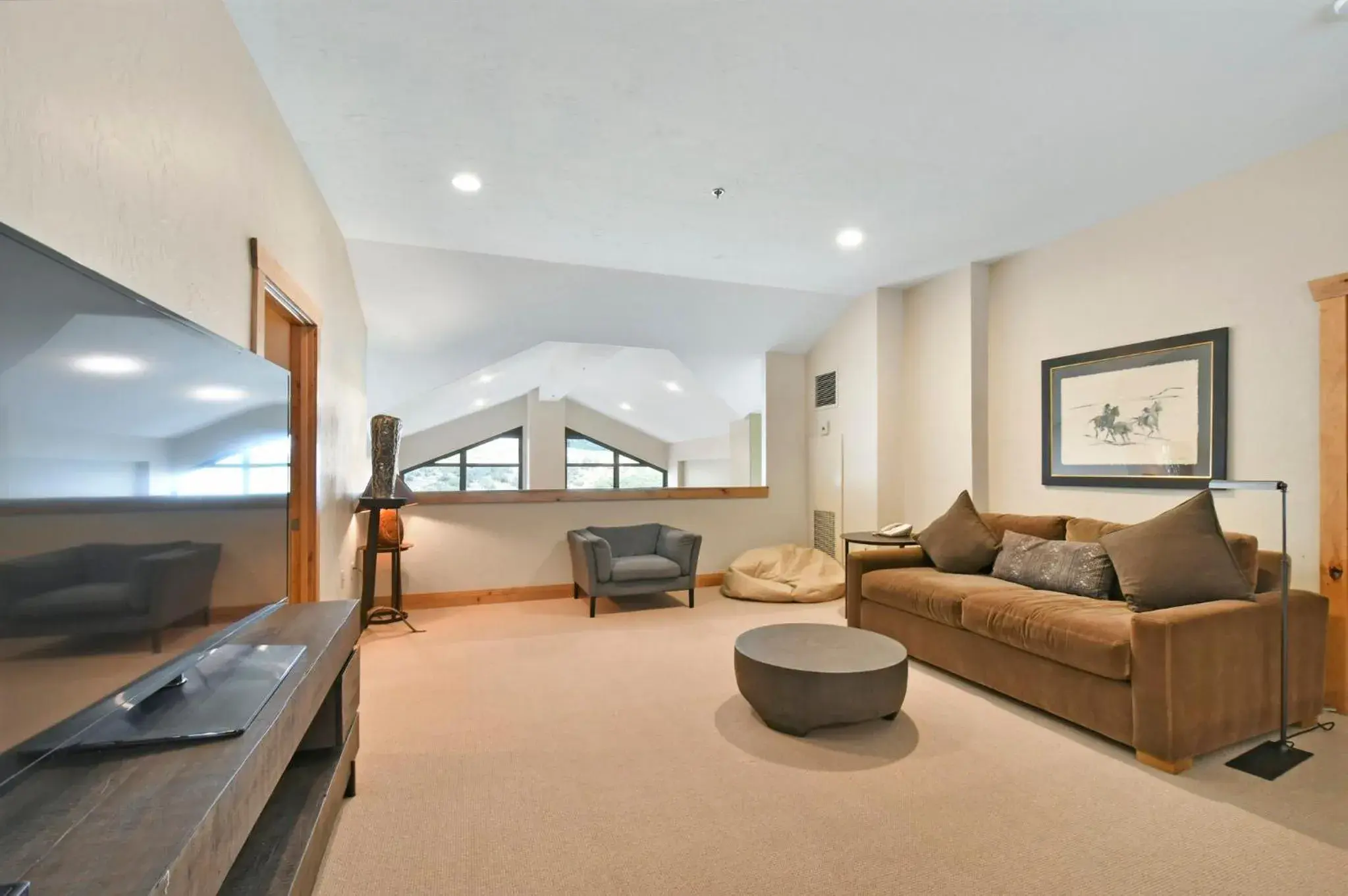 Living room, Seating Area in Grand Summit Lodge Park City - Canyons Village