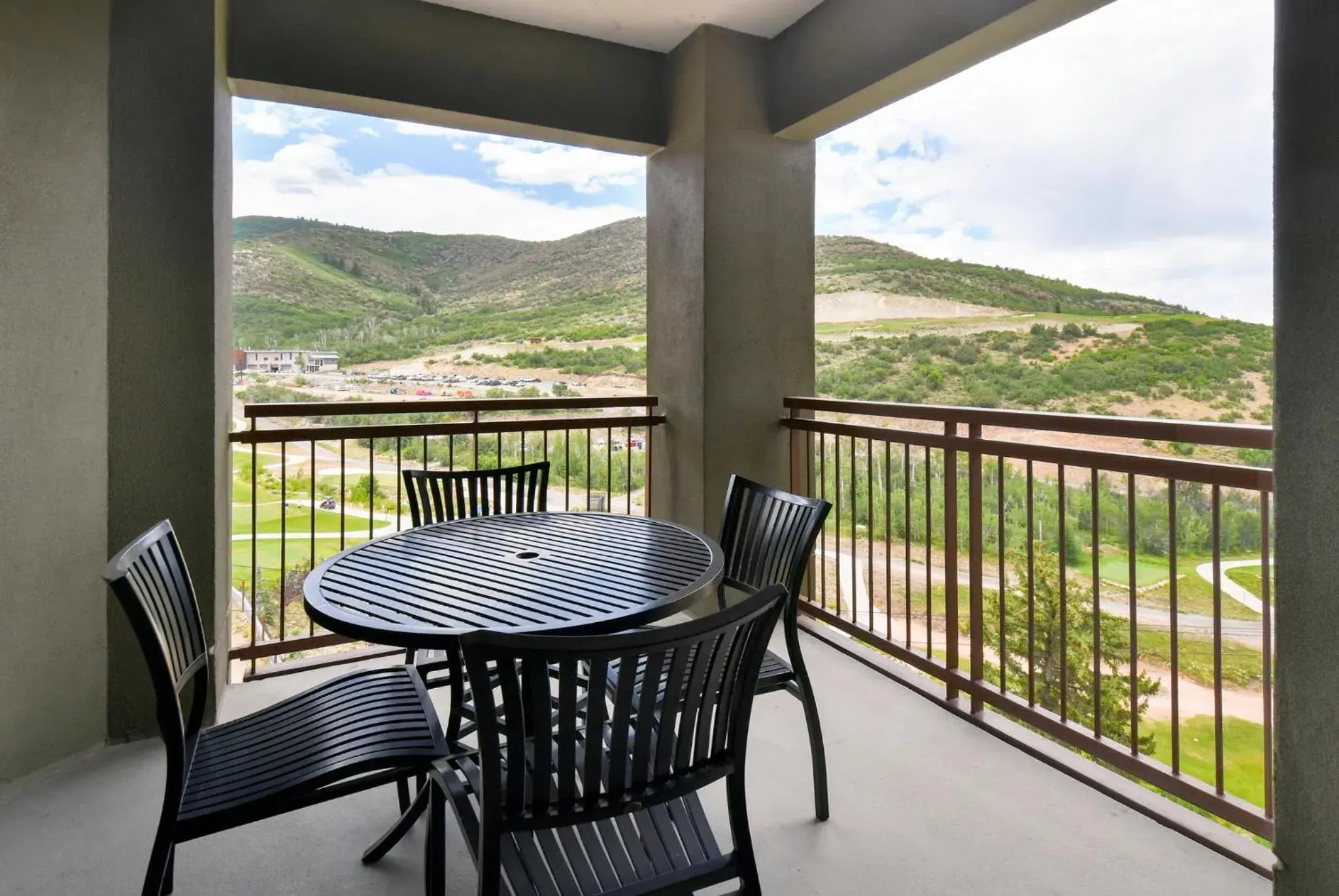 Balcony/Terrace, Mountain View in Grand Summit Lodge Park City - Canyons Village