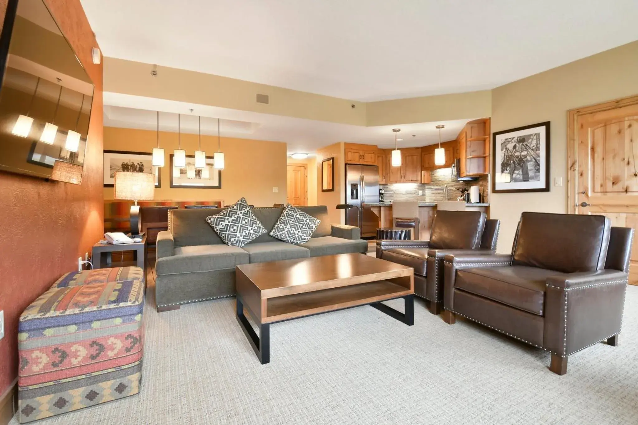 Living room, Seating Area in Grand Summit Lodge Park City - Canyons Village