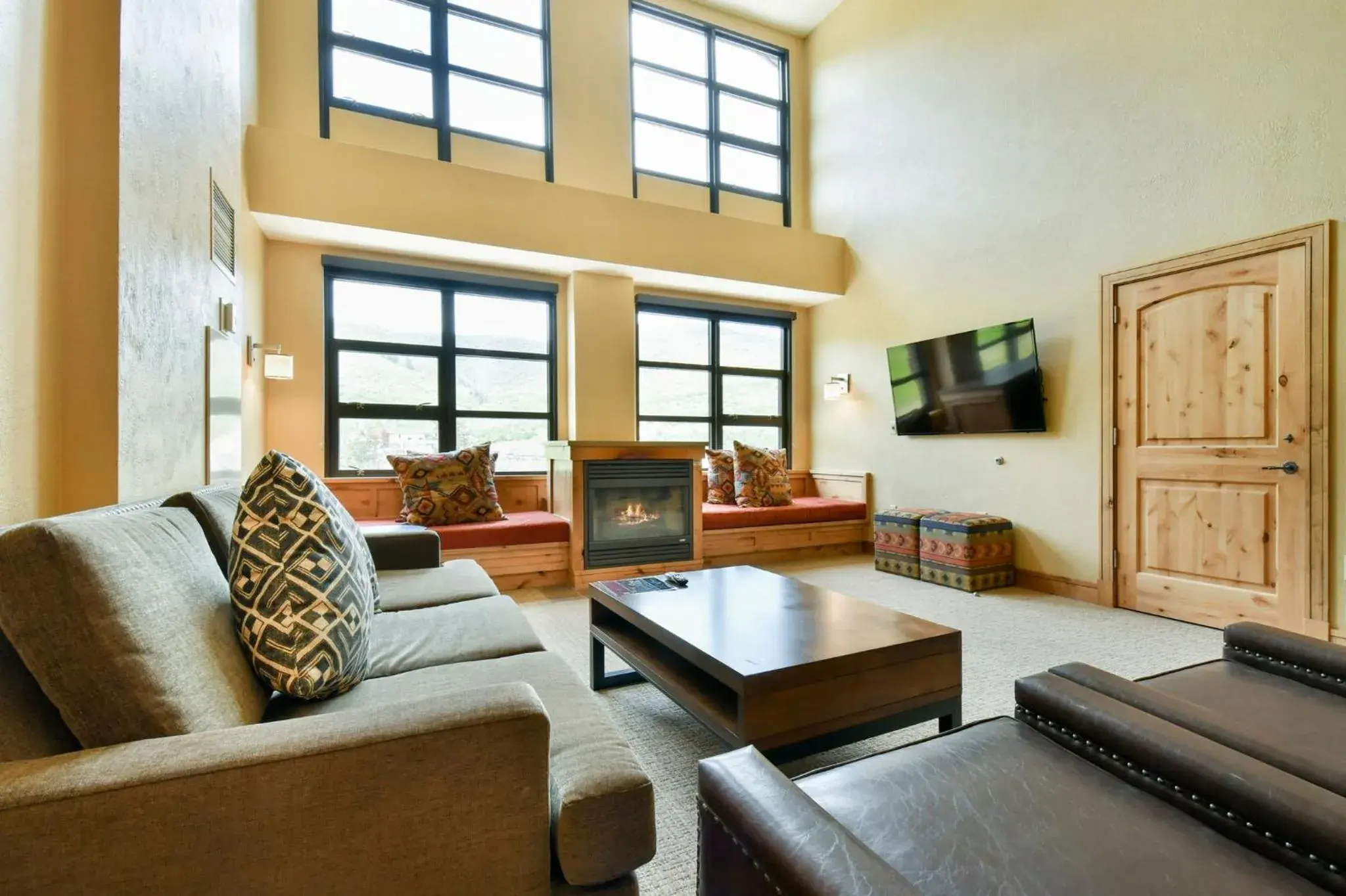 Living room, Seating Area in Grand Summit Lodge Park City - Canyons Village