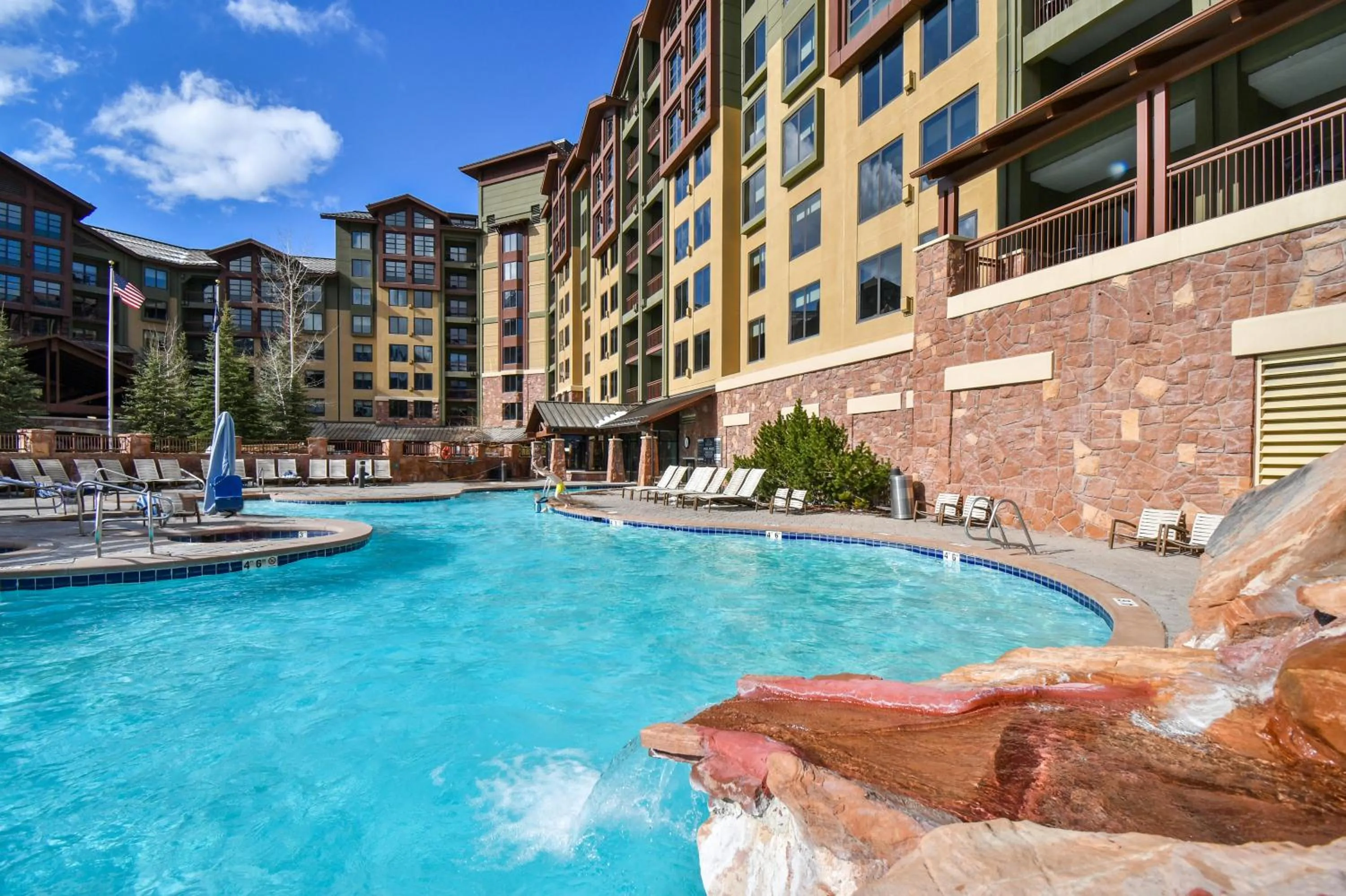 Swimming pool in Grand Summit Hotel - Canyons Village, a RockResort