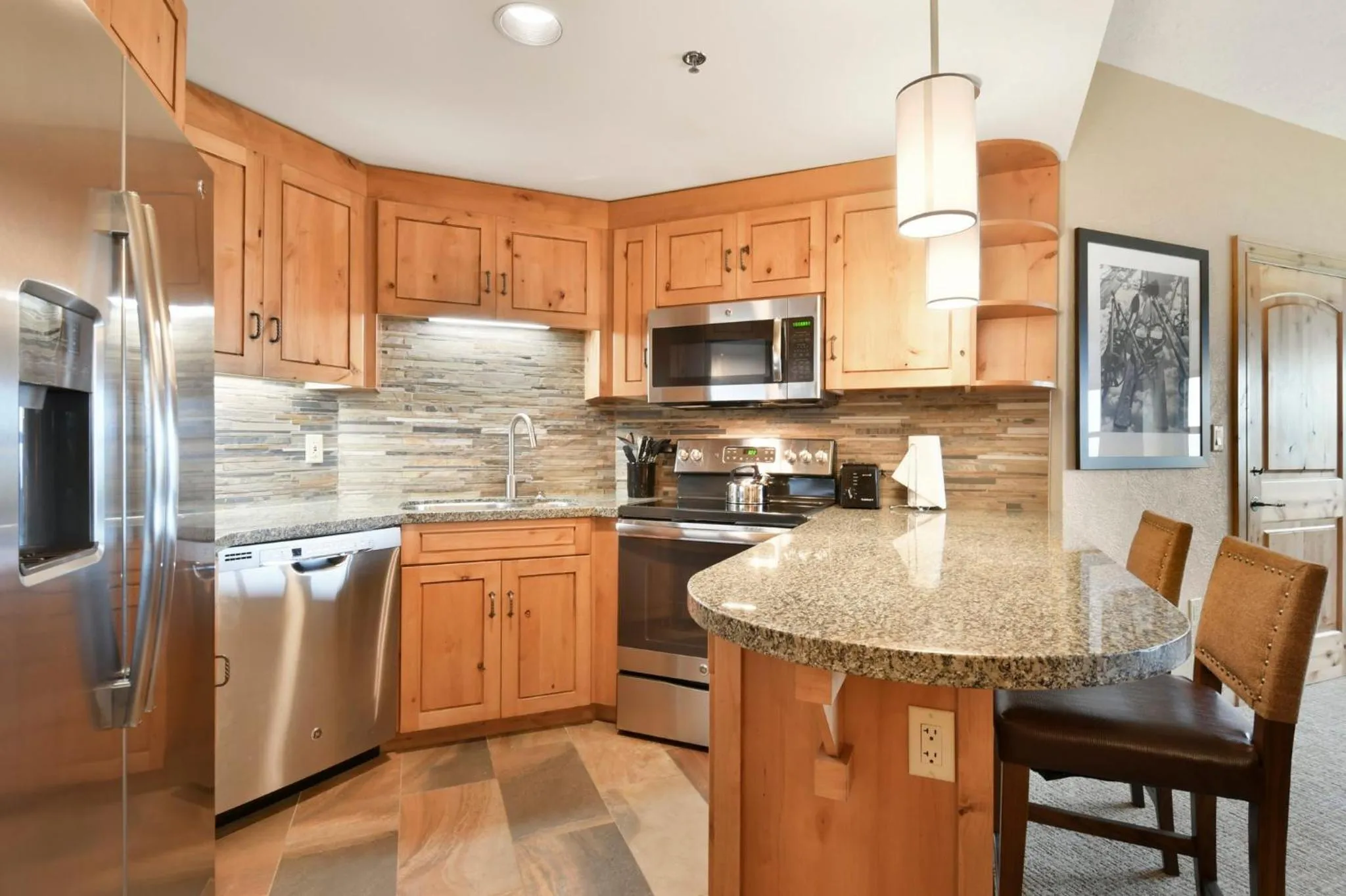 Kitchen or kitchenette in Grand Summit Hotel - Canyons Village, a RockResort