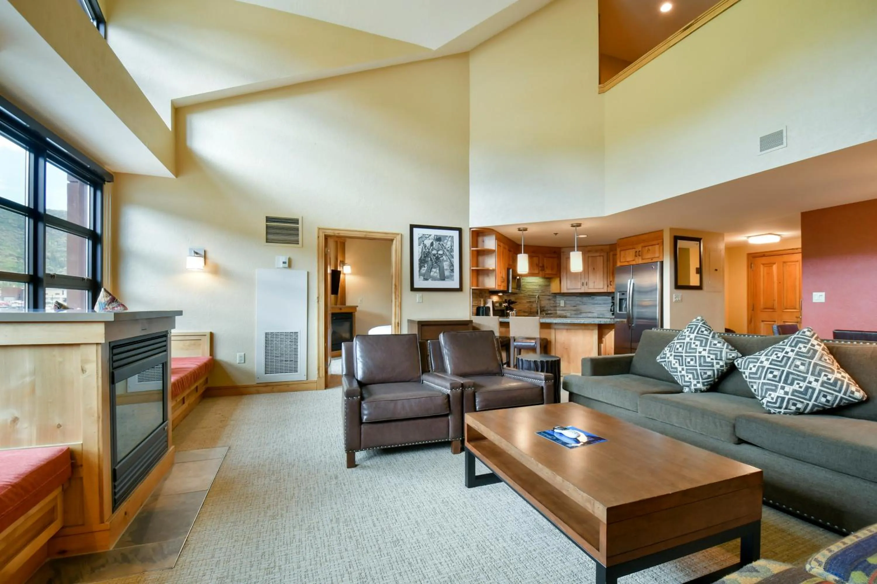 Grand Summit Hotel - Canyons Village, a RockResort