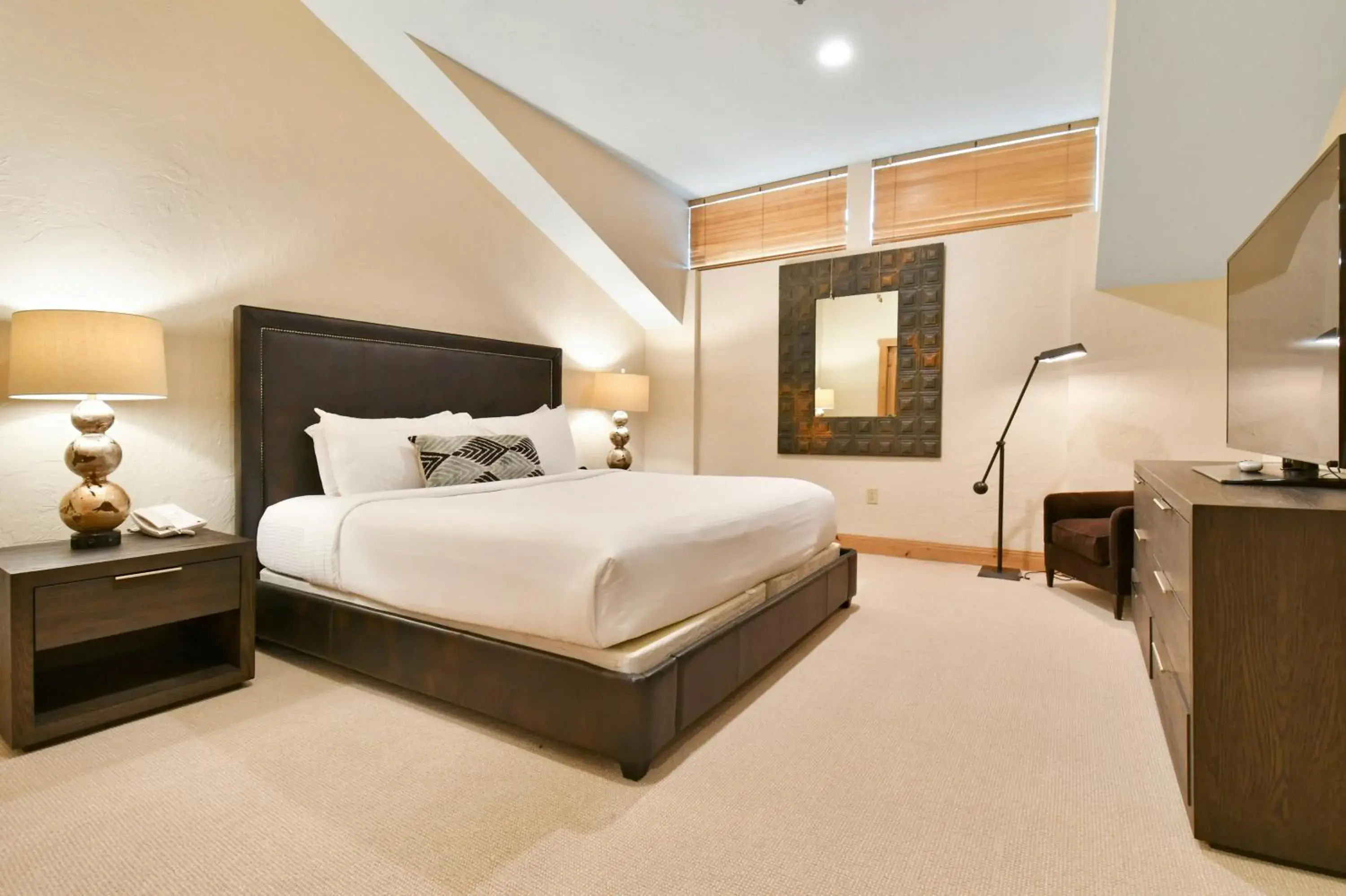 Bed in Grand Summit Lodge Park City - Canyons Village