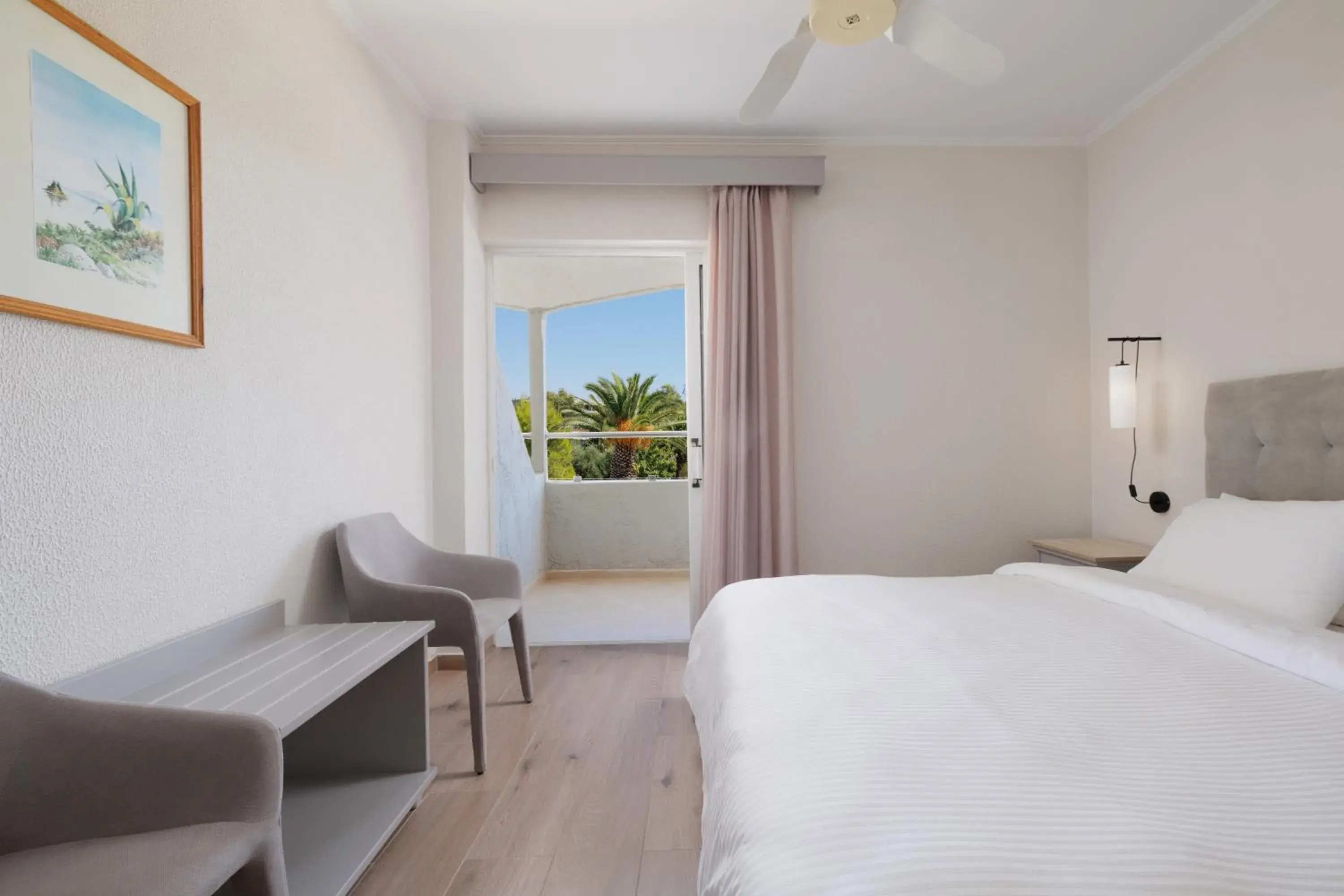 Bed in Livadi Nafsika Hotel - Adults Only Bed in Livadi Nafsika Hotel - Adults Only
