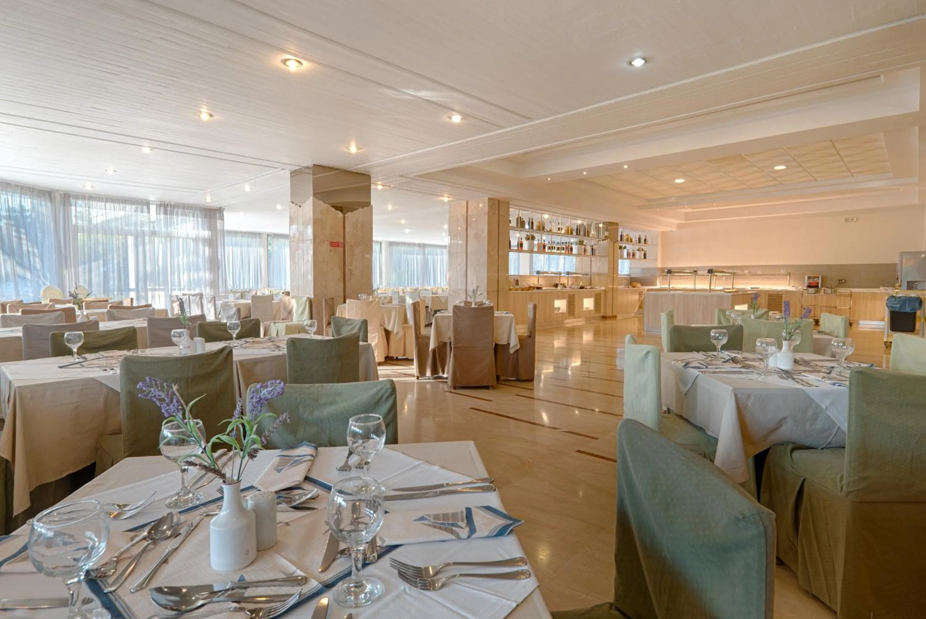 Restaurant/places to eat in Livadi Nafsika Hotel - Adults Only