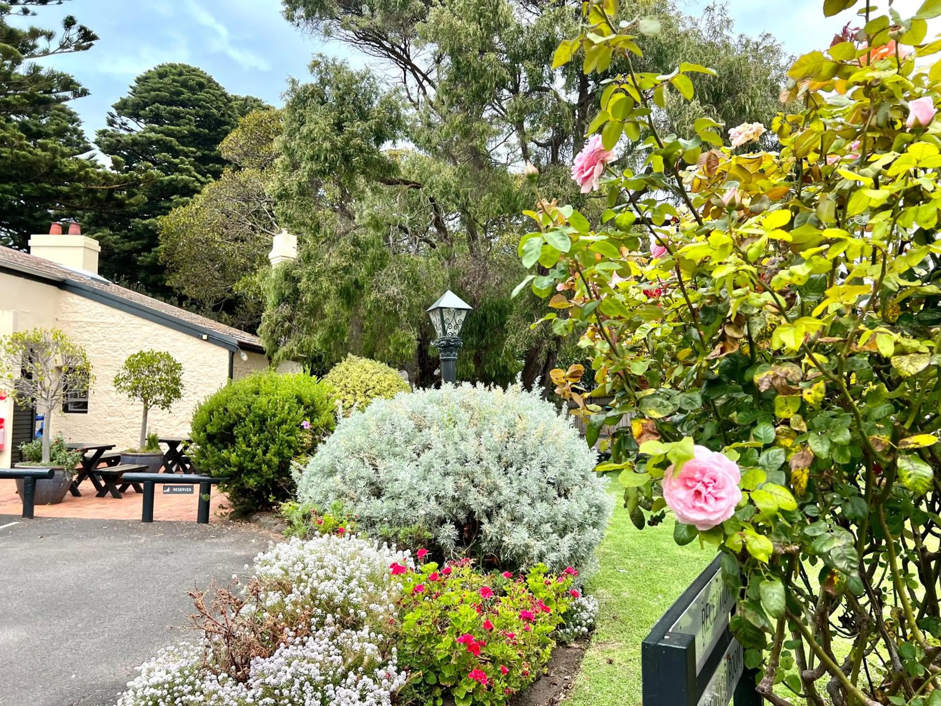 Property building in Seacombe House Motor Inn Port Fairy