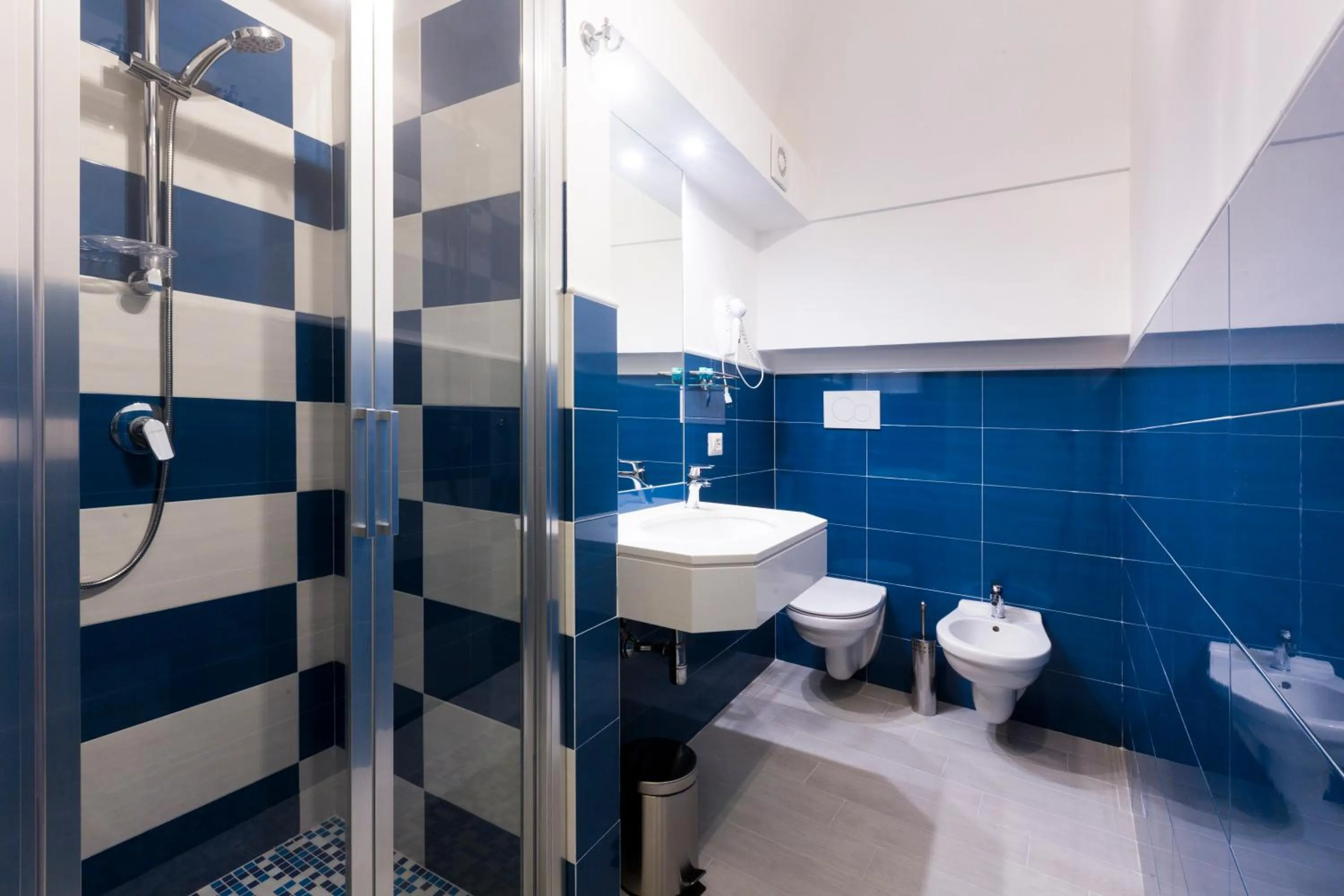 Bathroom in Holiday Sorrento Center