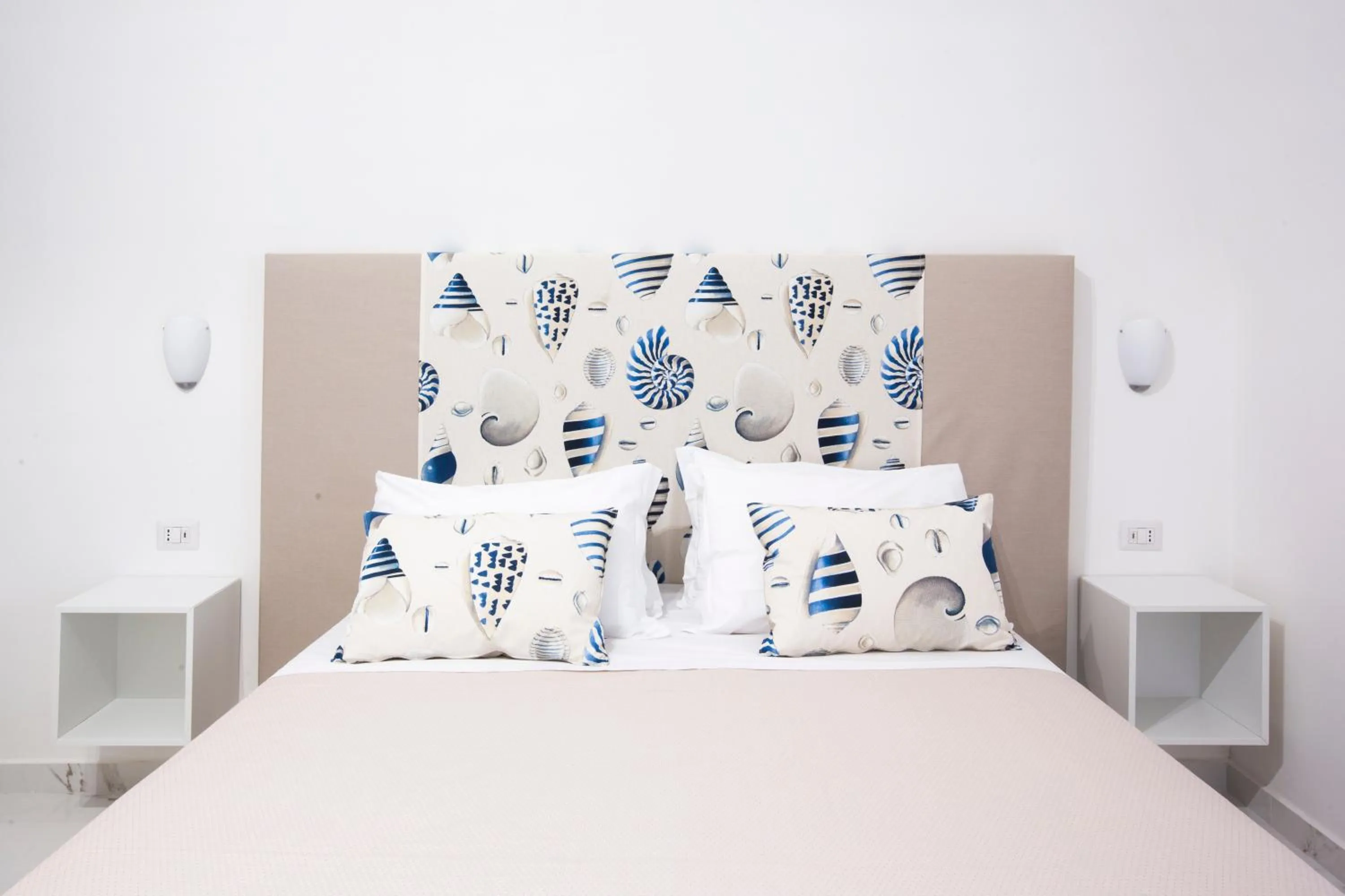 Bed in Holiday Sorrento Center