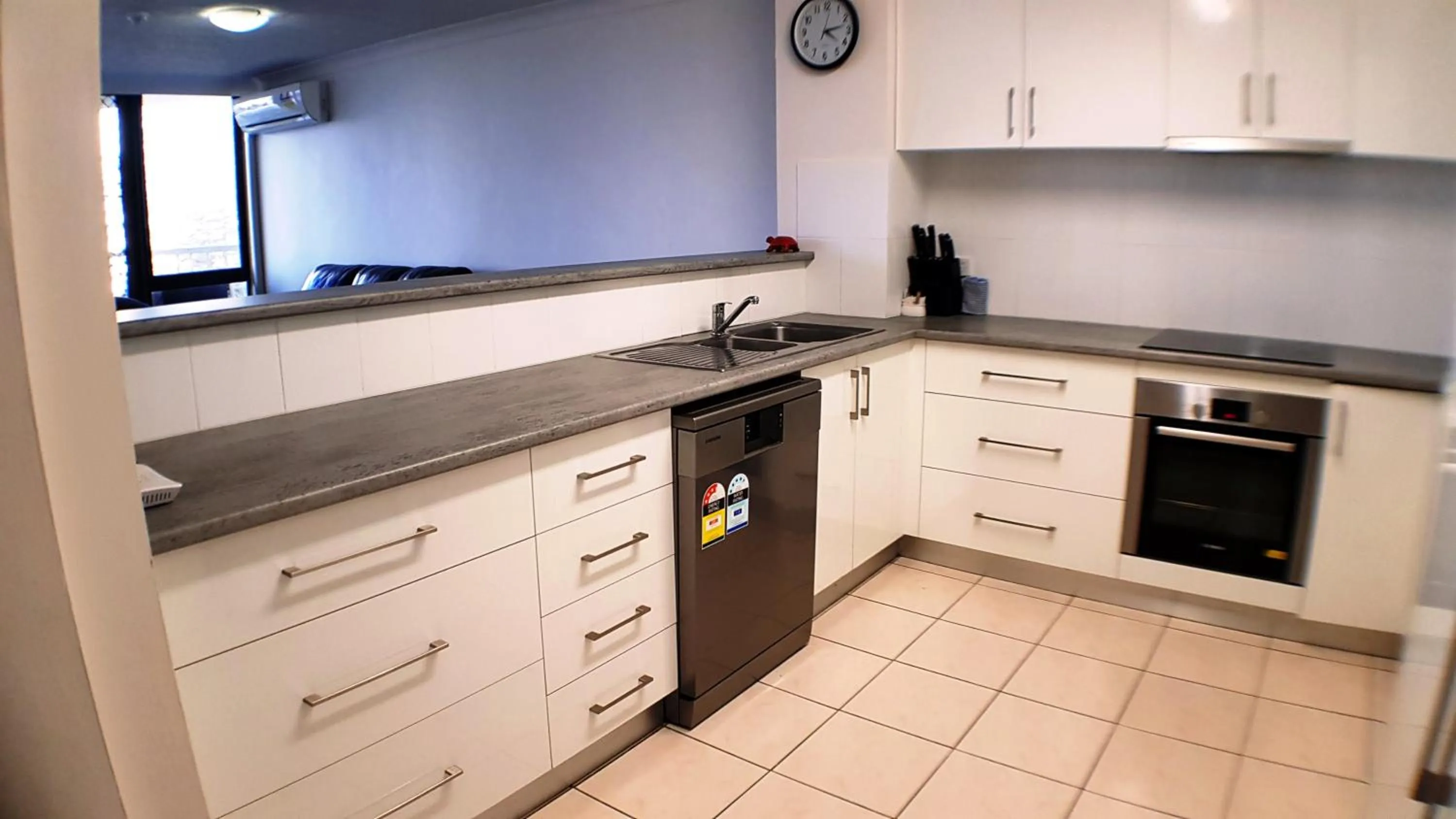 Kitchen or kitchenette in Genesis Apartments by Gold Coast Premium