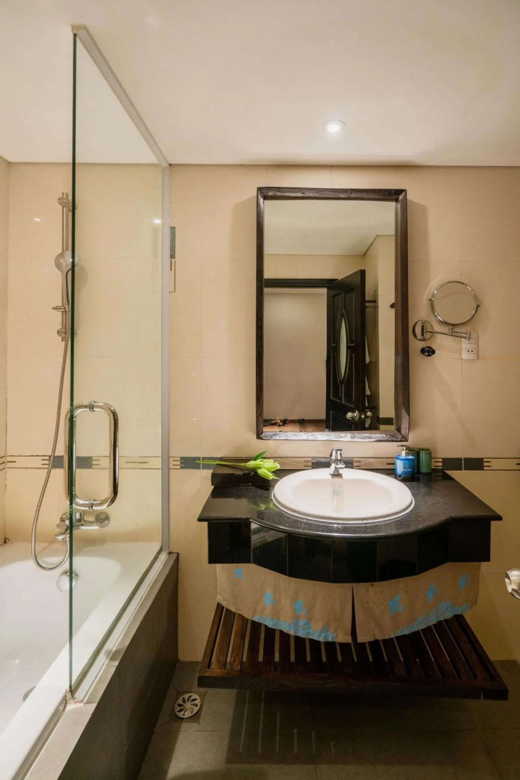 Bathroom in Cochin Zen Hotel