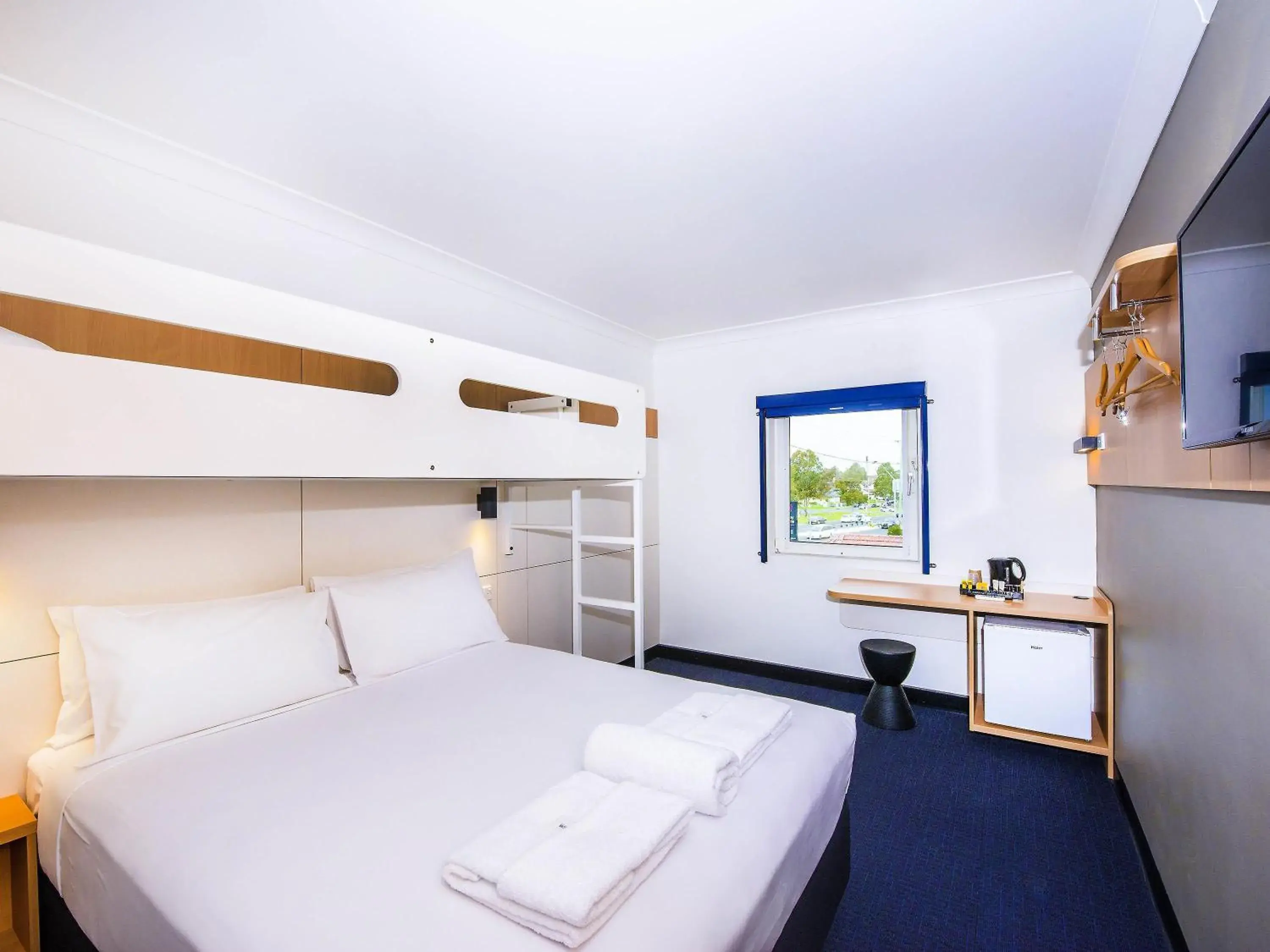 Bedroom, Bed in Ibis Budget - Casula Liverpool Bedroom, Bed in Ibis Budget - Casula Liverpool