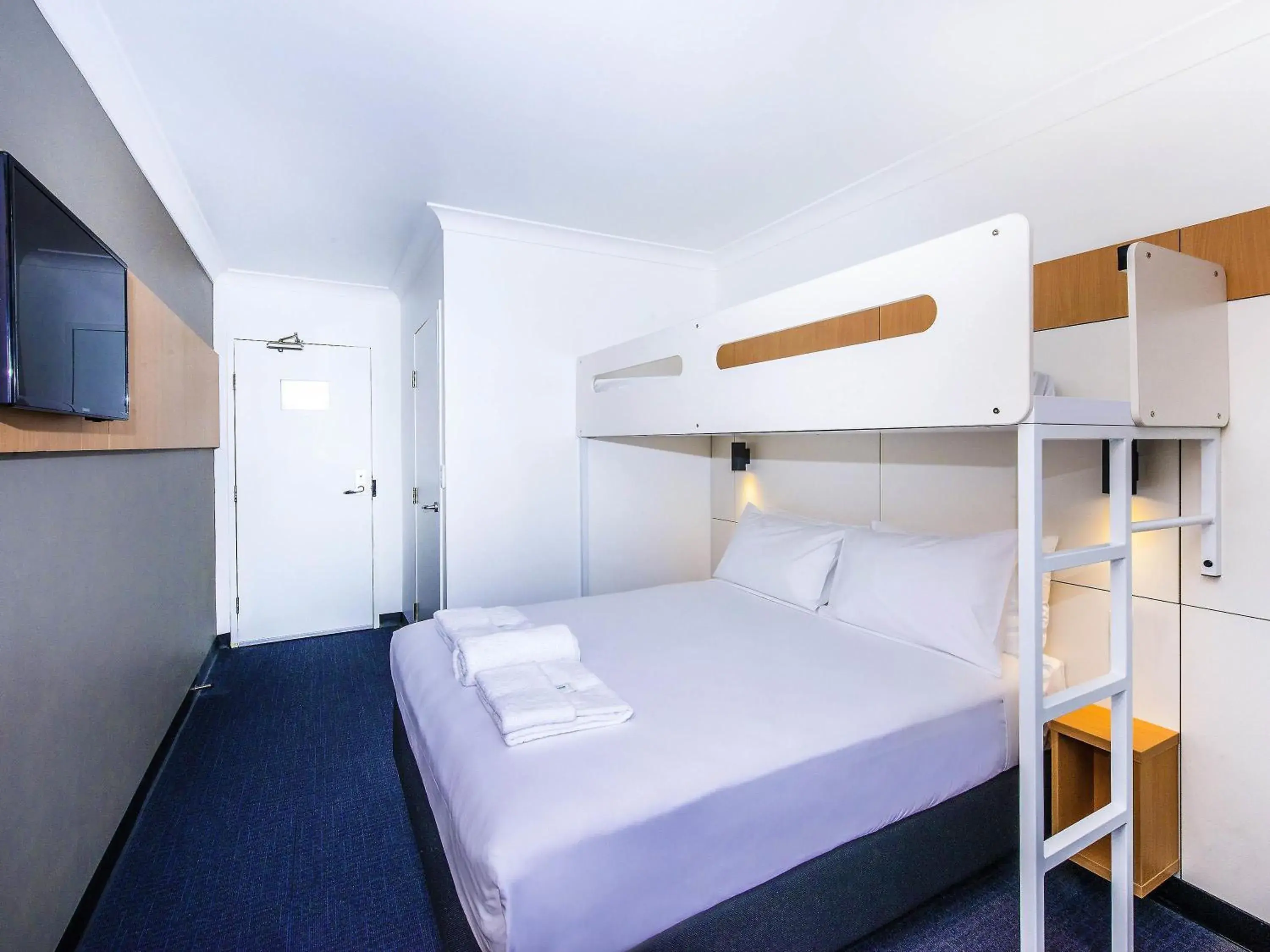 Bedroom, Bed in Ibis Budget - Casula Liverpool Bedroom, Bed in Ibis Budget - Casula Liverpool