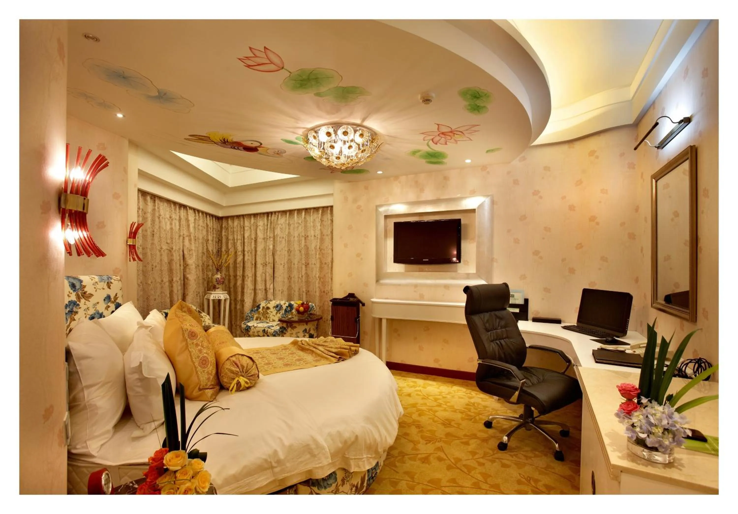 Photo of the whole room, Bed in Citic Ningbo International Hotel