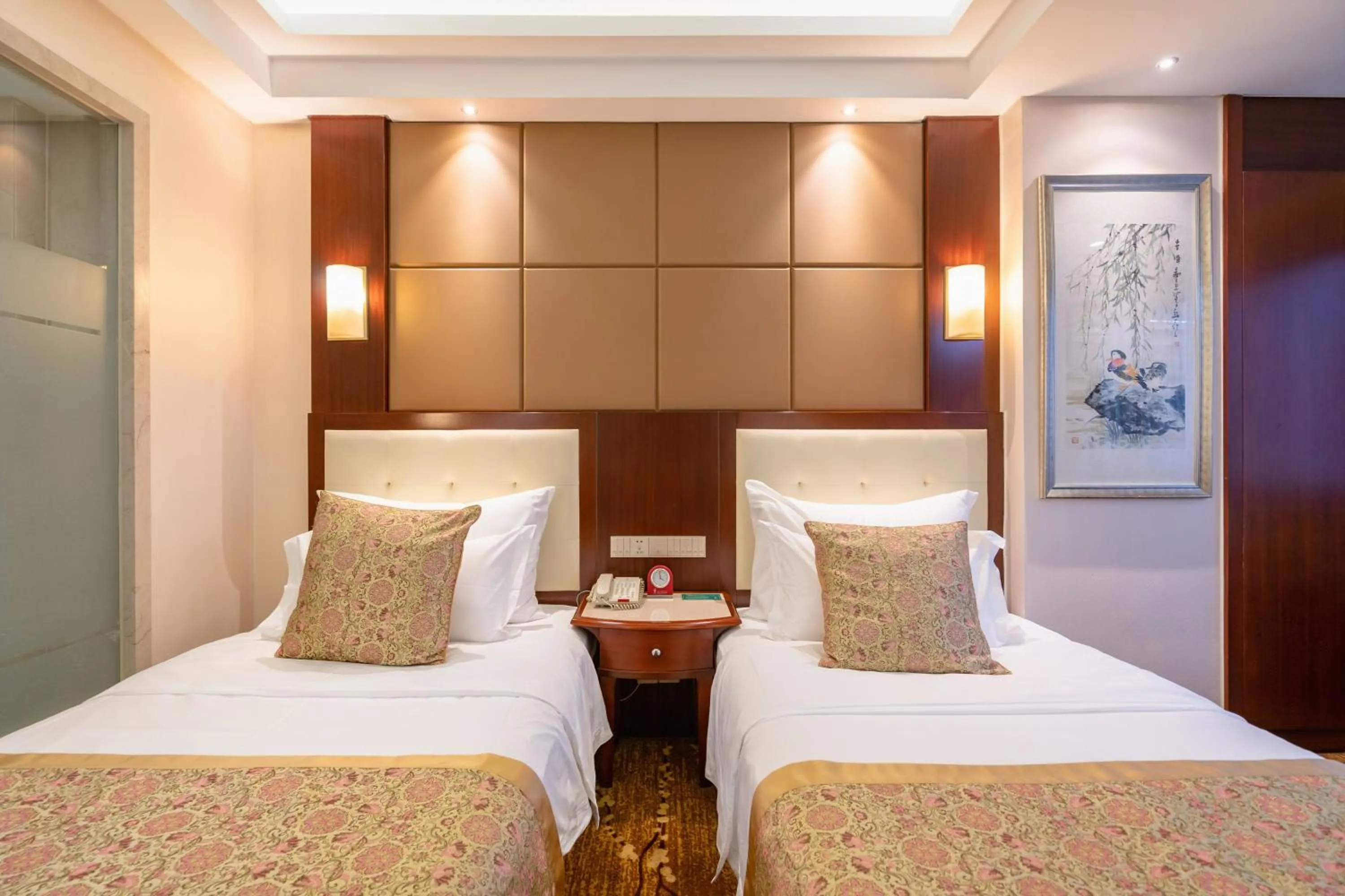 Photo of the whole room, Bed in Citic Ningbo International Hotel