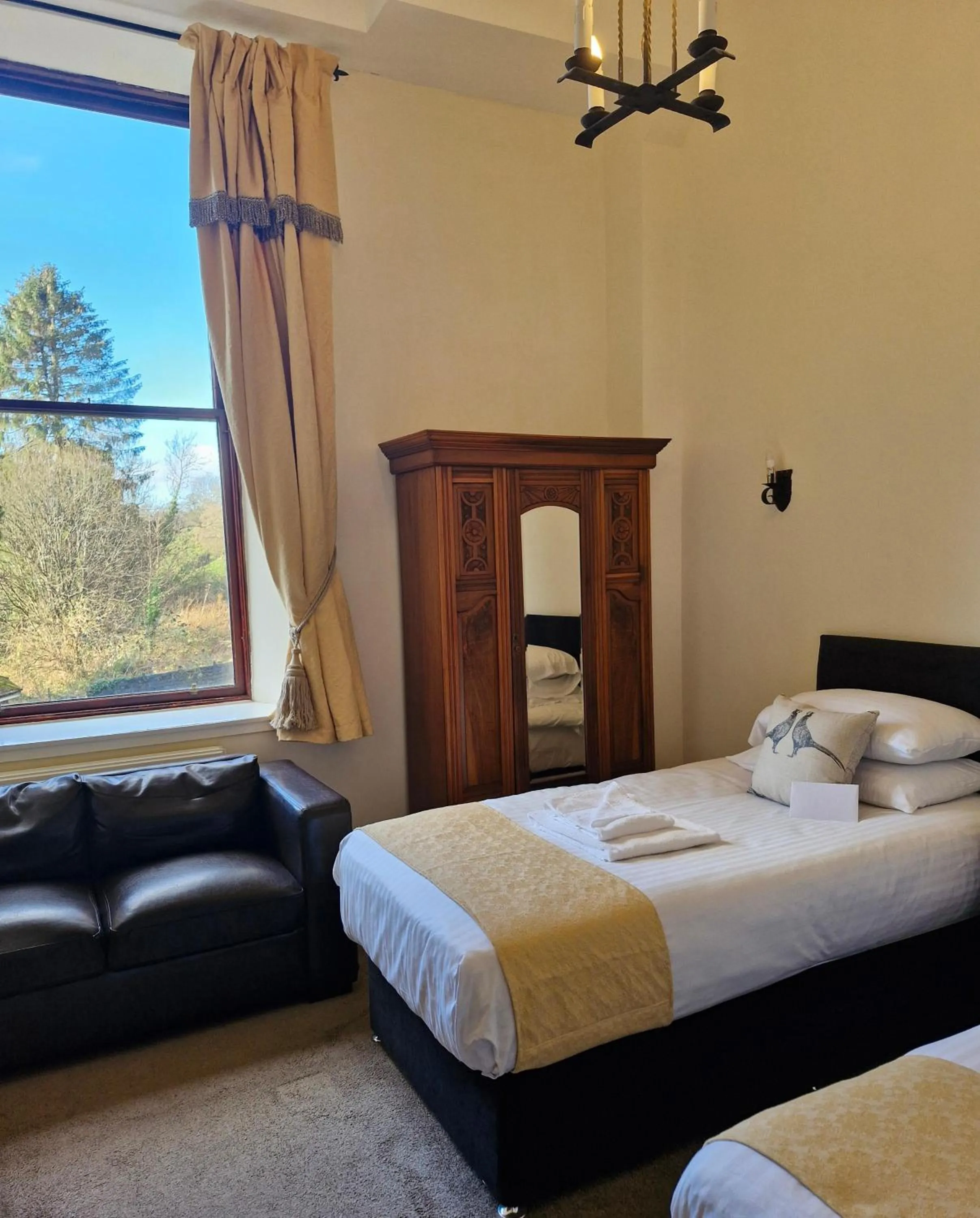 Bed in Broomhall Castle Hotel