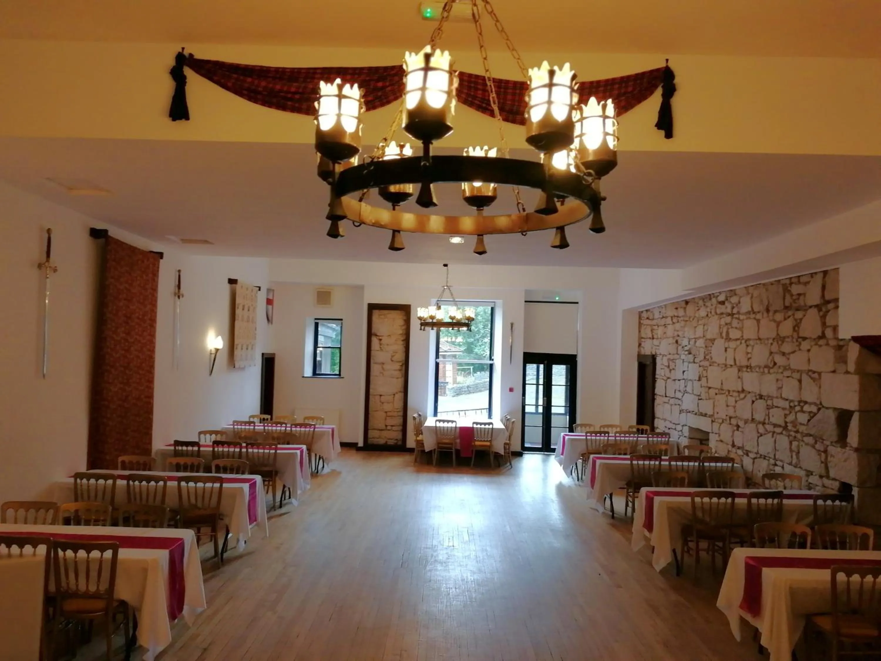 Banquet/Function facilities in Broomhall Castle Hotel