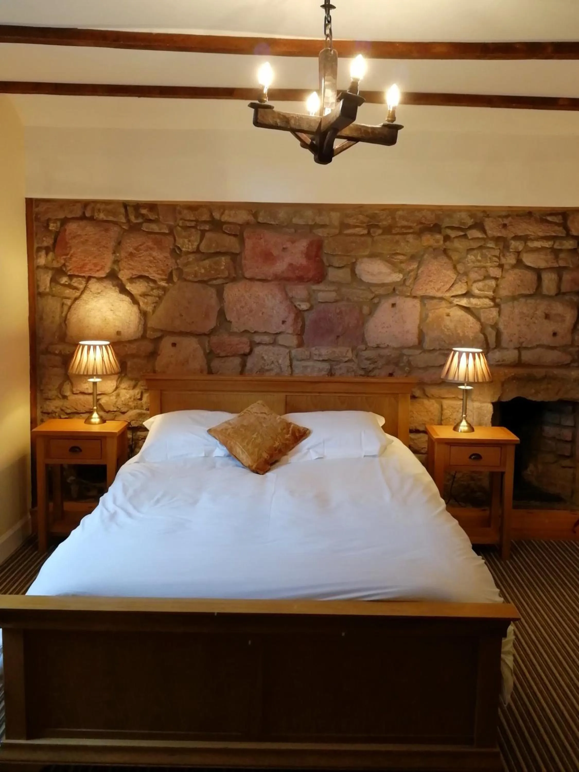 Bedroom, Bed in Broomhall Castle Hotel
