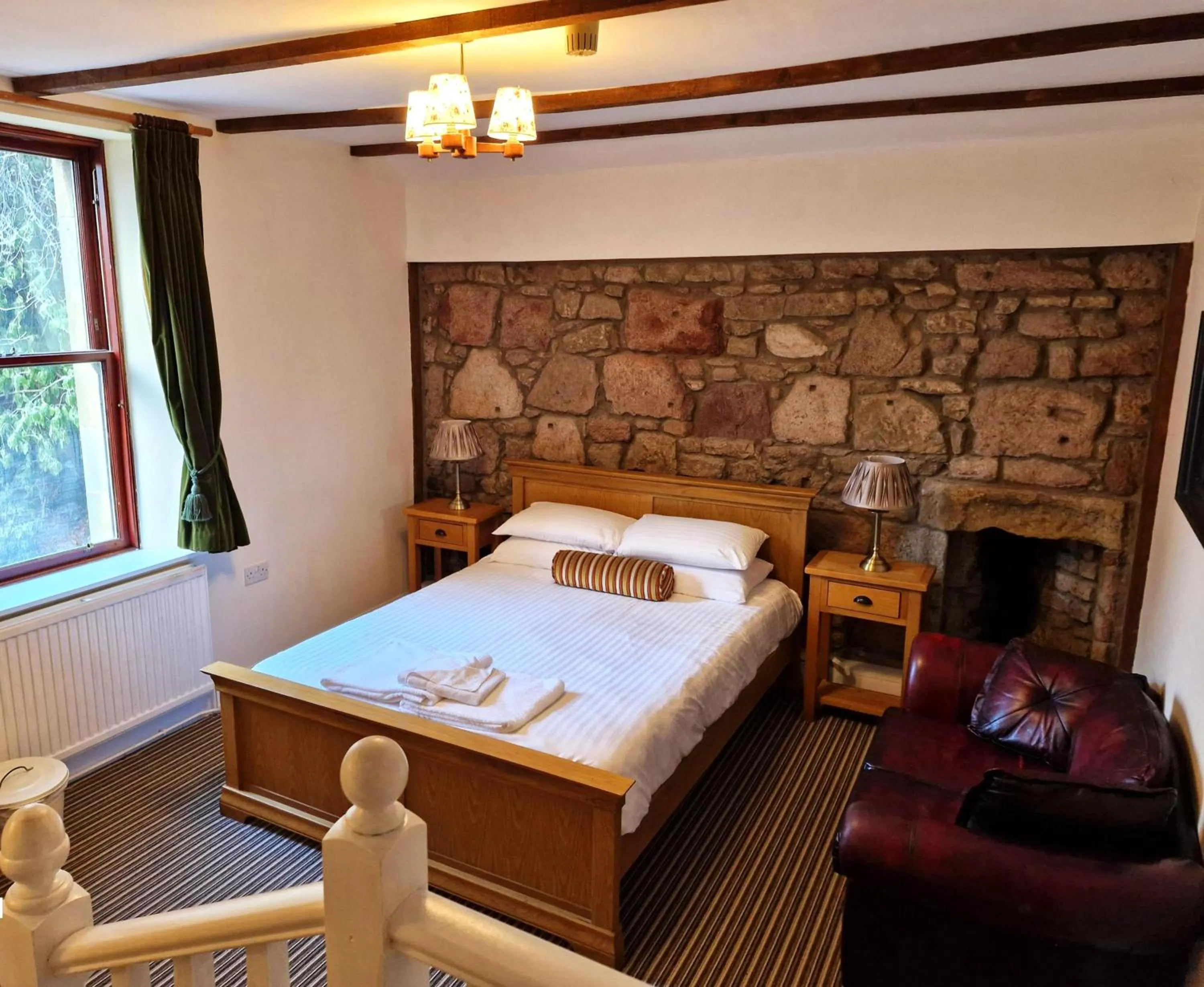 Bedroom, Bed in Broomhall Castle Hotel