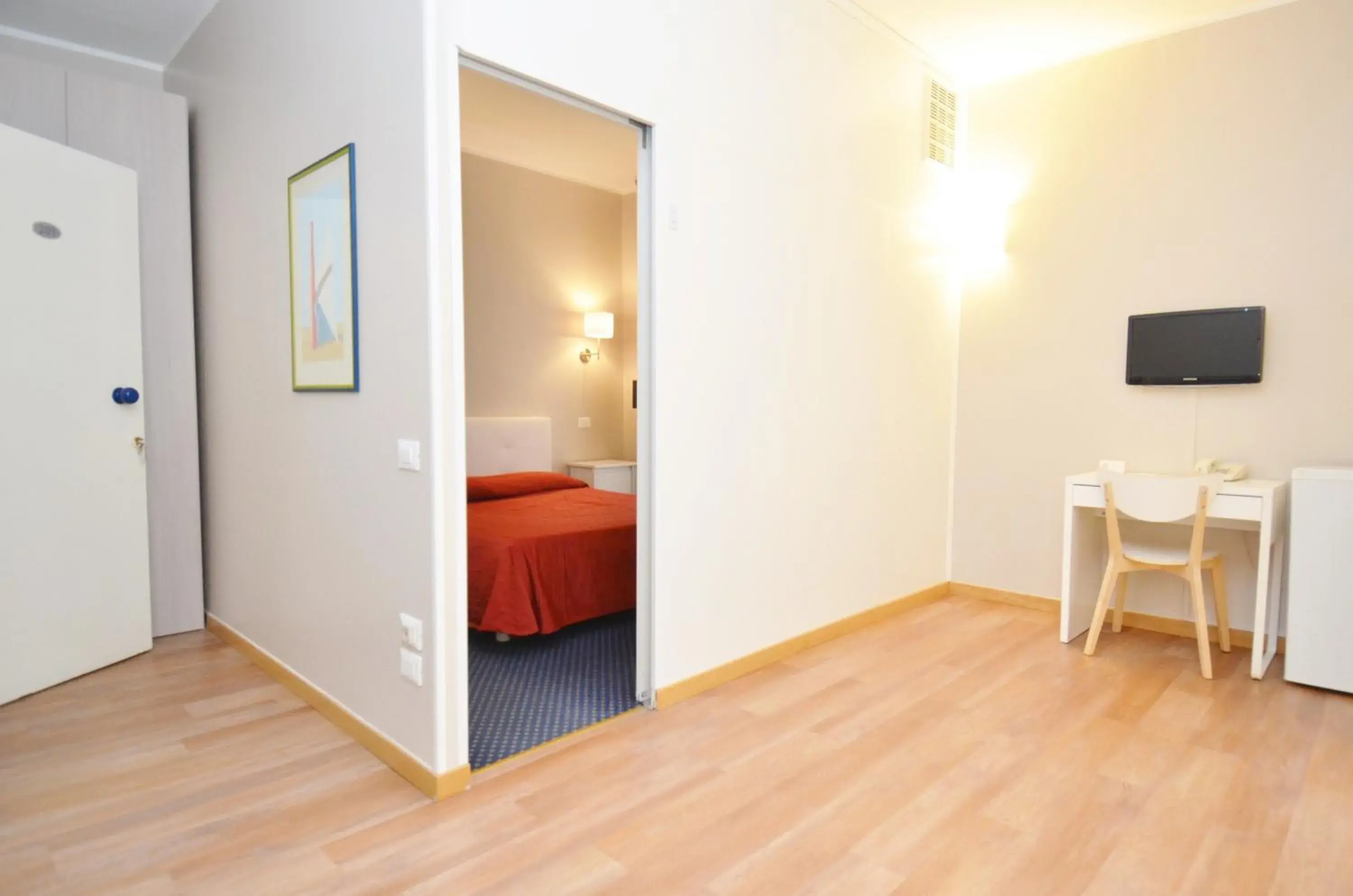 Photo of the whole room, Bed in Ute Hotel Photo of the whole room, Bed in Ute Hotel